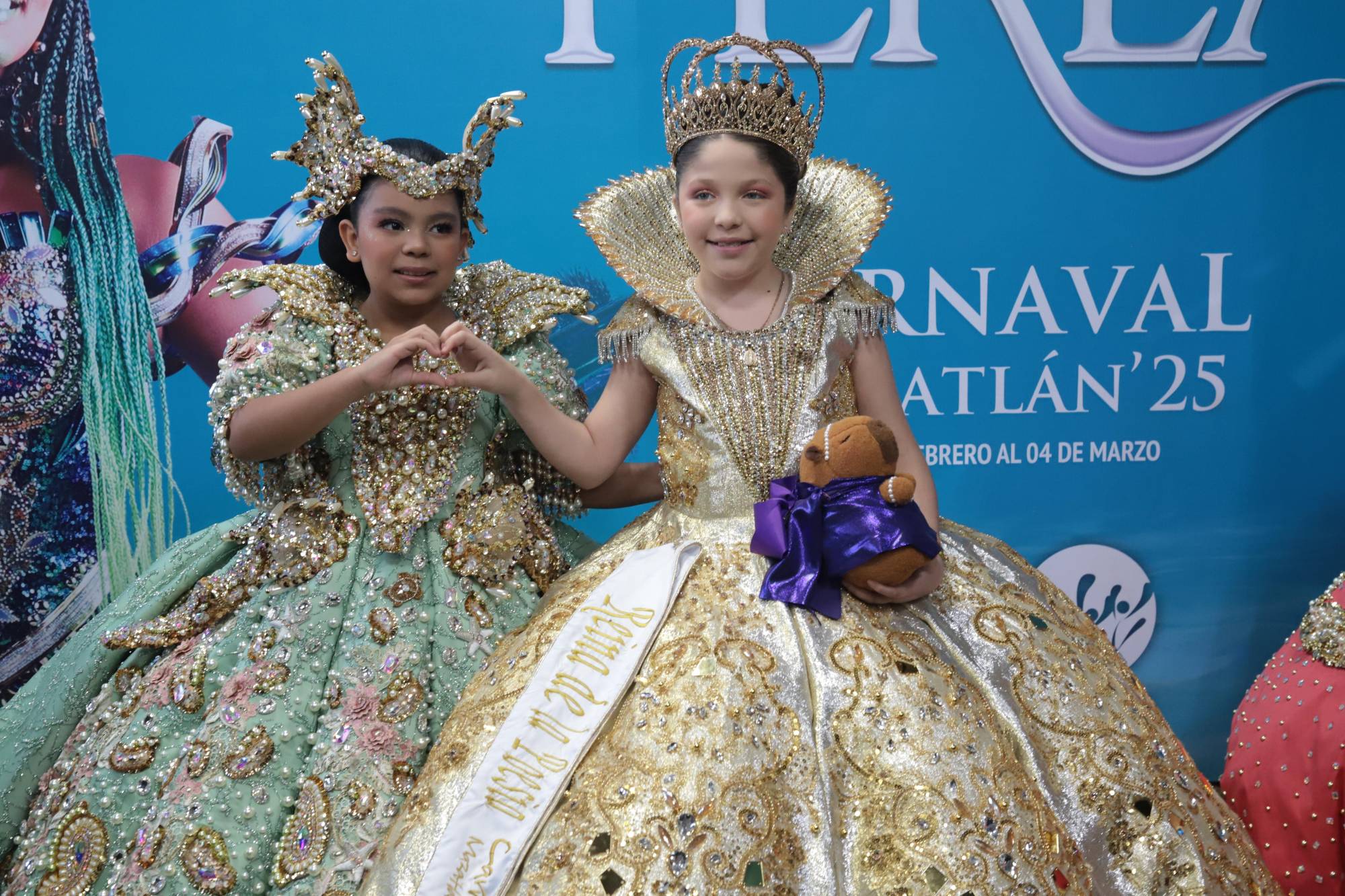 $!Ángela y Givanna.