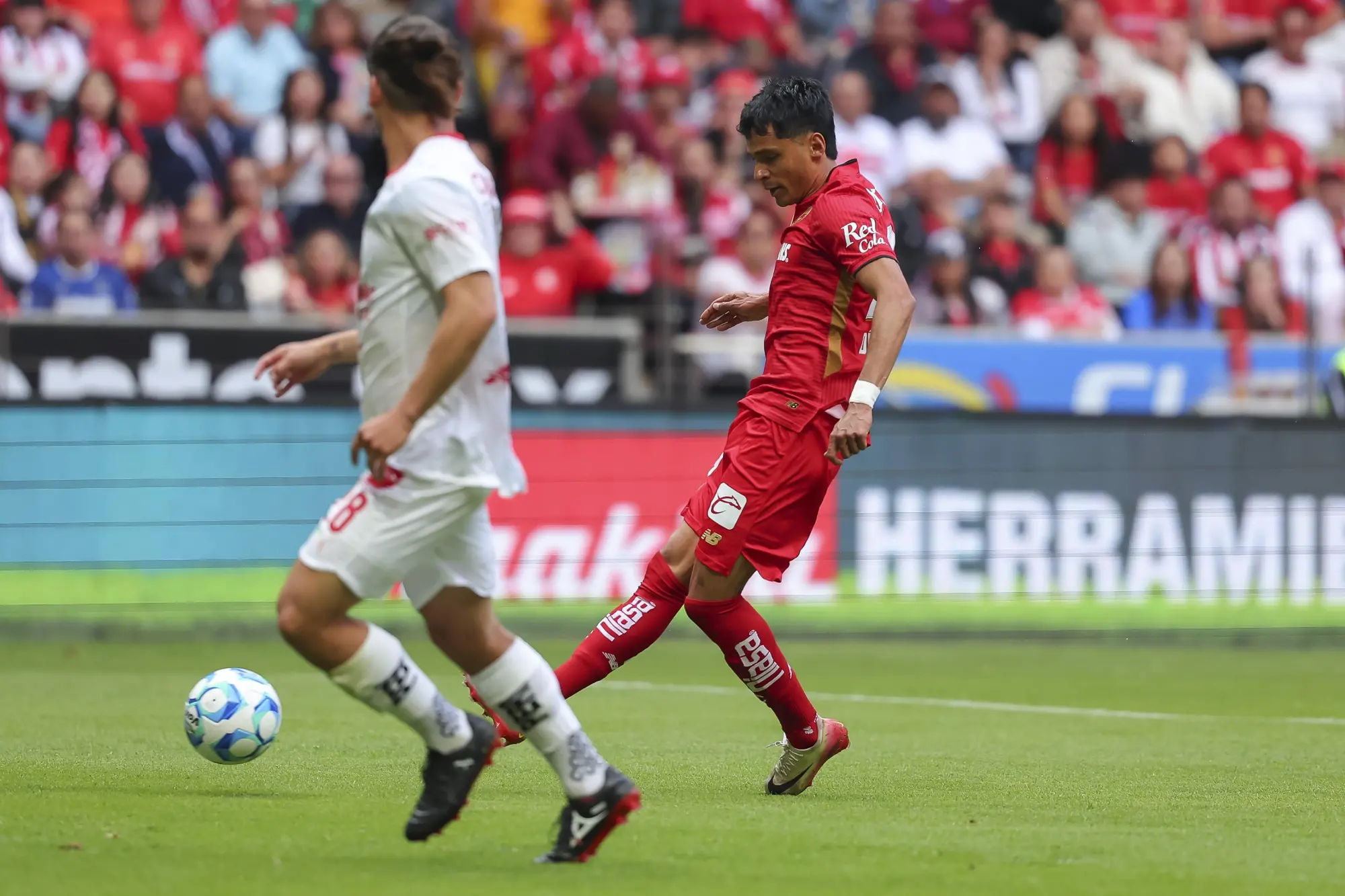 $!Toluca arrebata el liderato con triunfo sobre Chivas