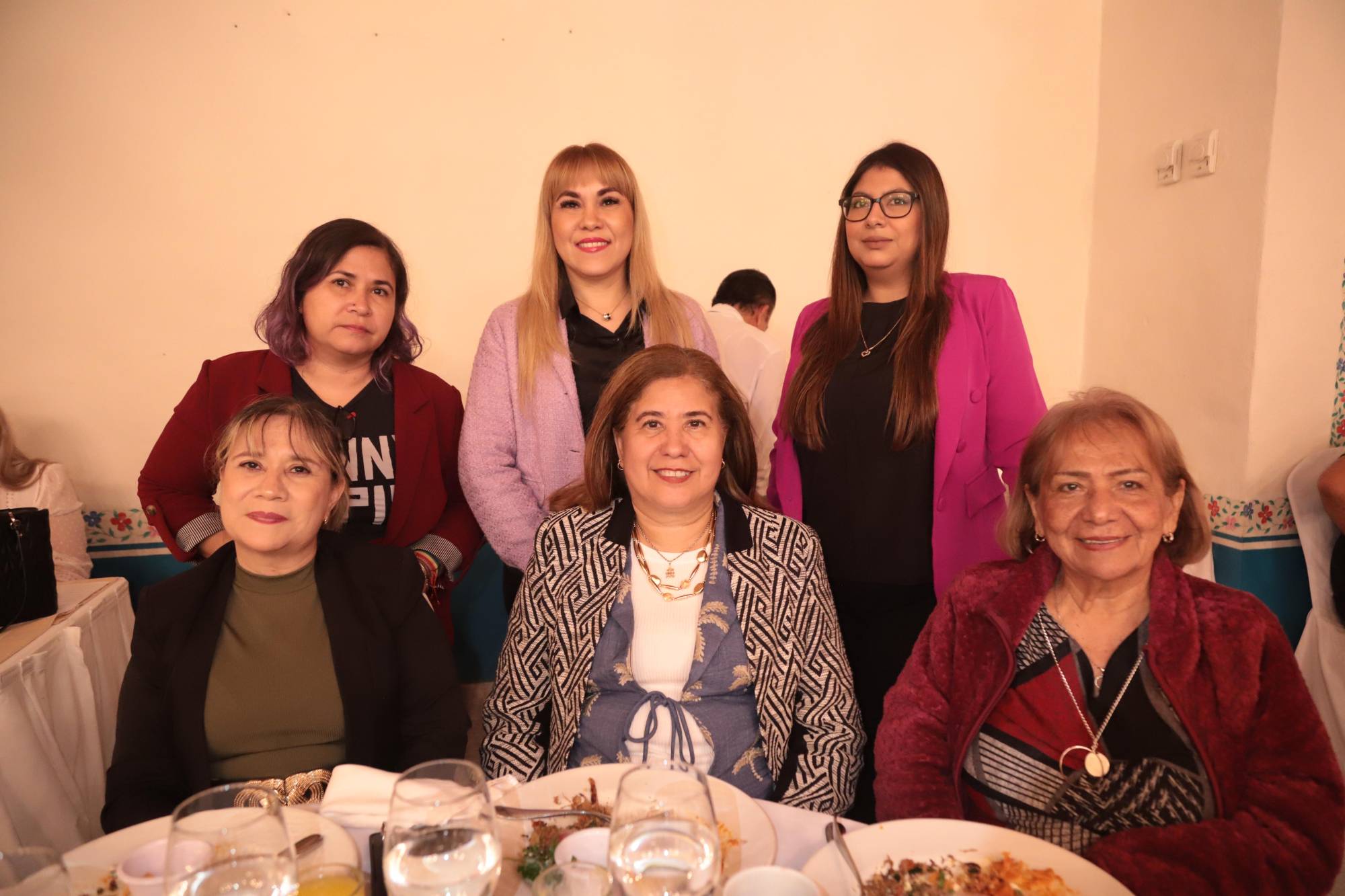 $!Marce Huerta, Marlene León, Michel Salas, Julia Huerta, Lupita Félix y Gloria Barragán.