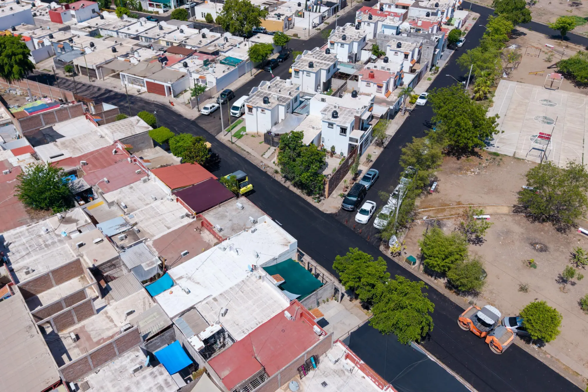 $!Avanza reencarpetado de la calle David Alfaro Siqueiros en Culiacán