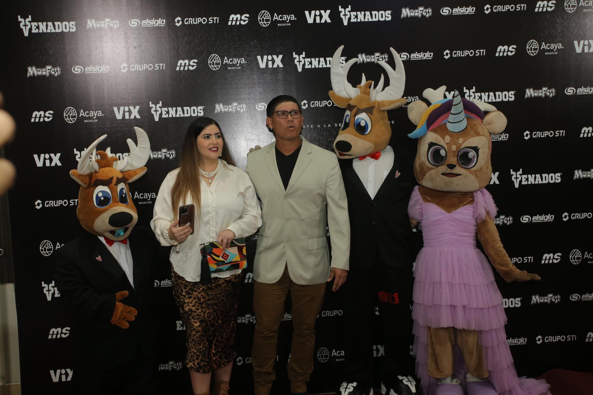 $!Mónica Gaxiola de Silva y Walter Silva.