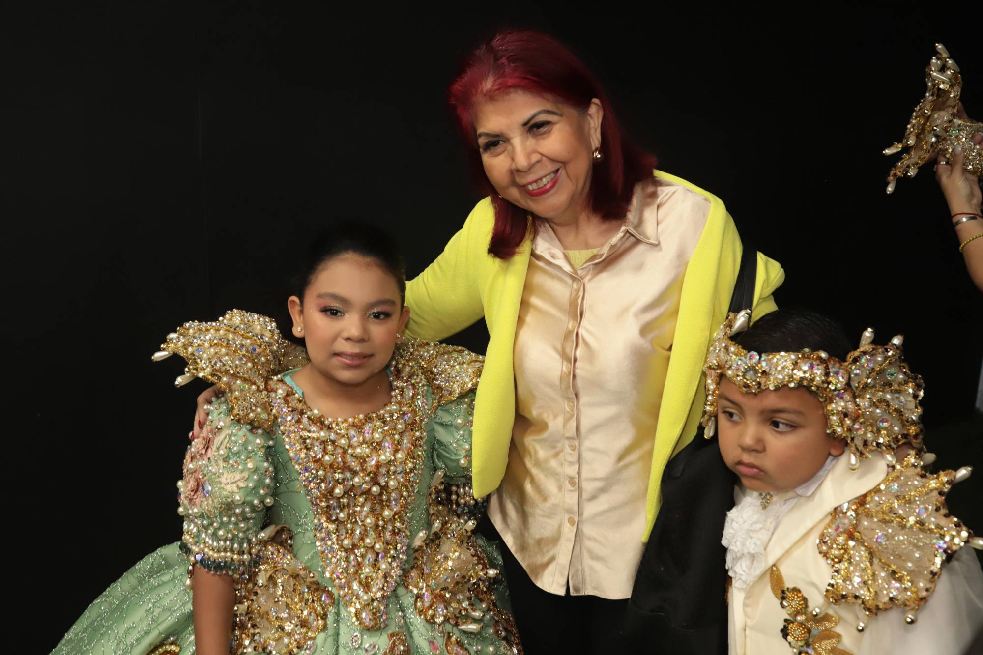 $!Ximena Lizárraga y Ángela Salazar durante el convivio previo a su coronación.
