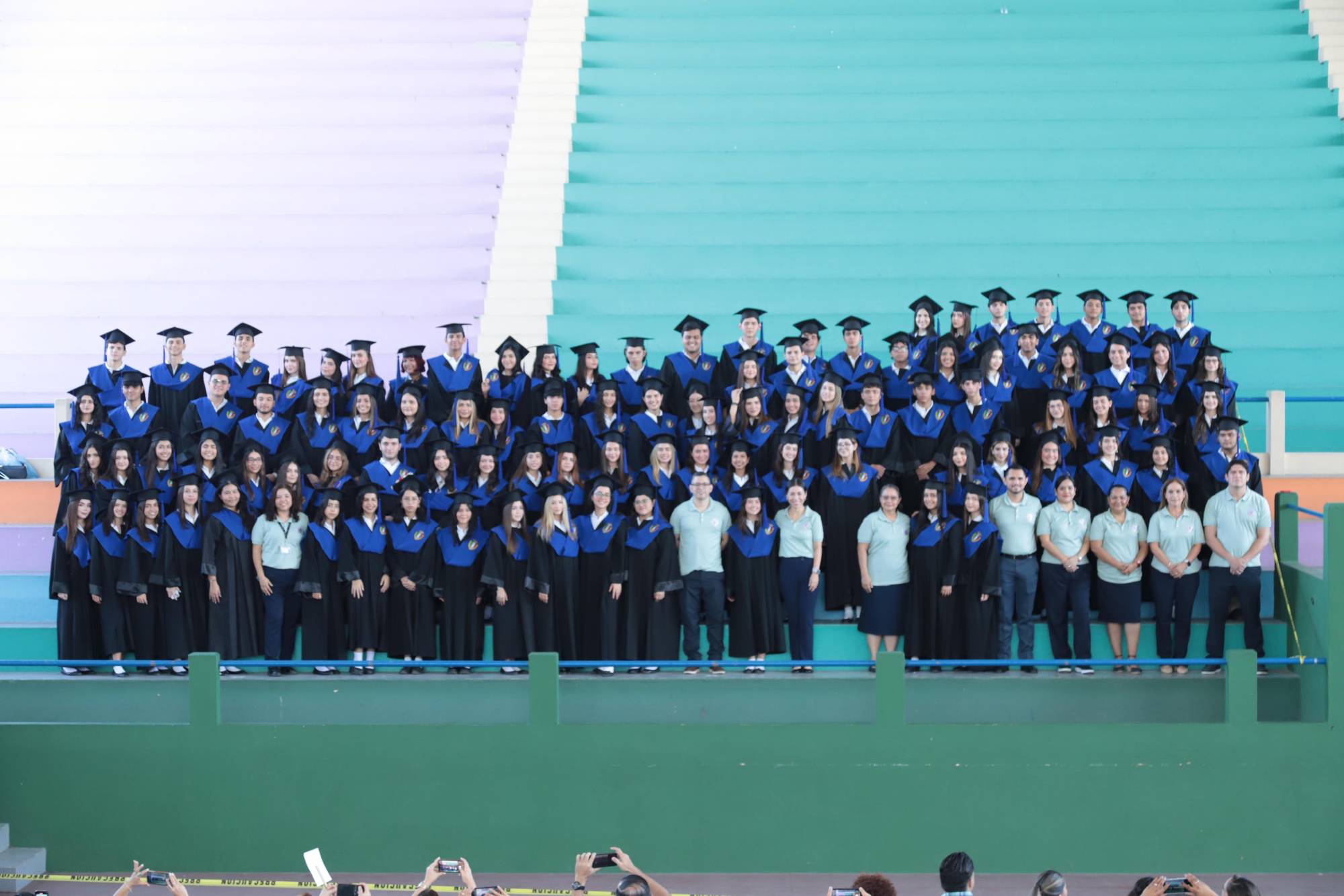 $!Al final, se tomaron la fotografía del recuerdo.