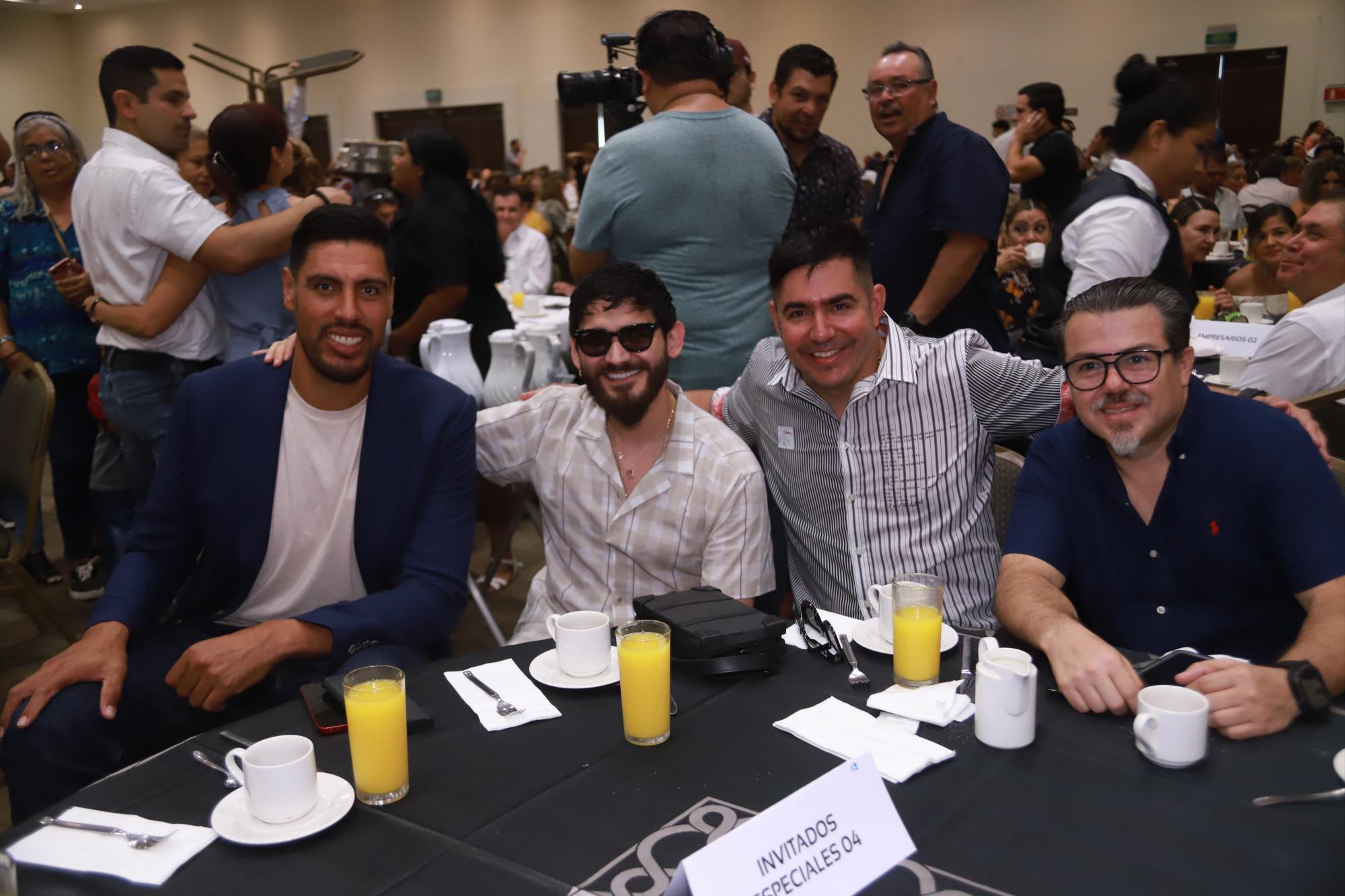 $!Gustavo Ayón, Ricky Yocupucio, Yazid Benítez y Julián Portugal.