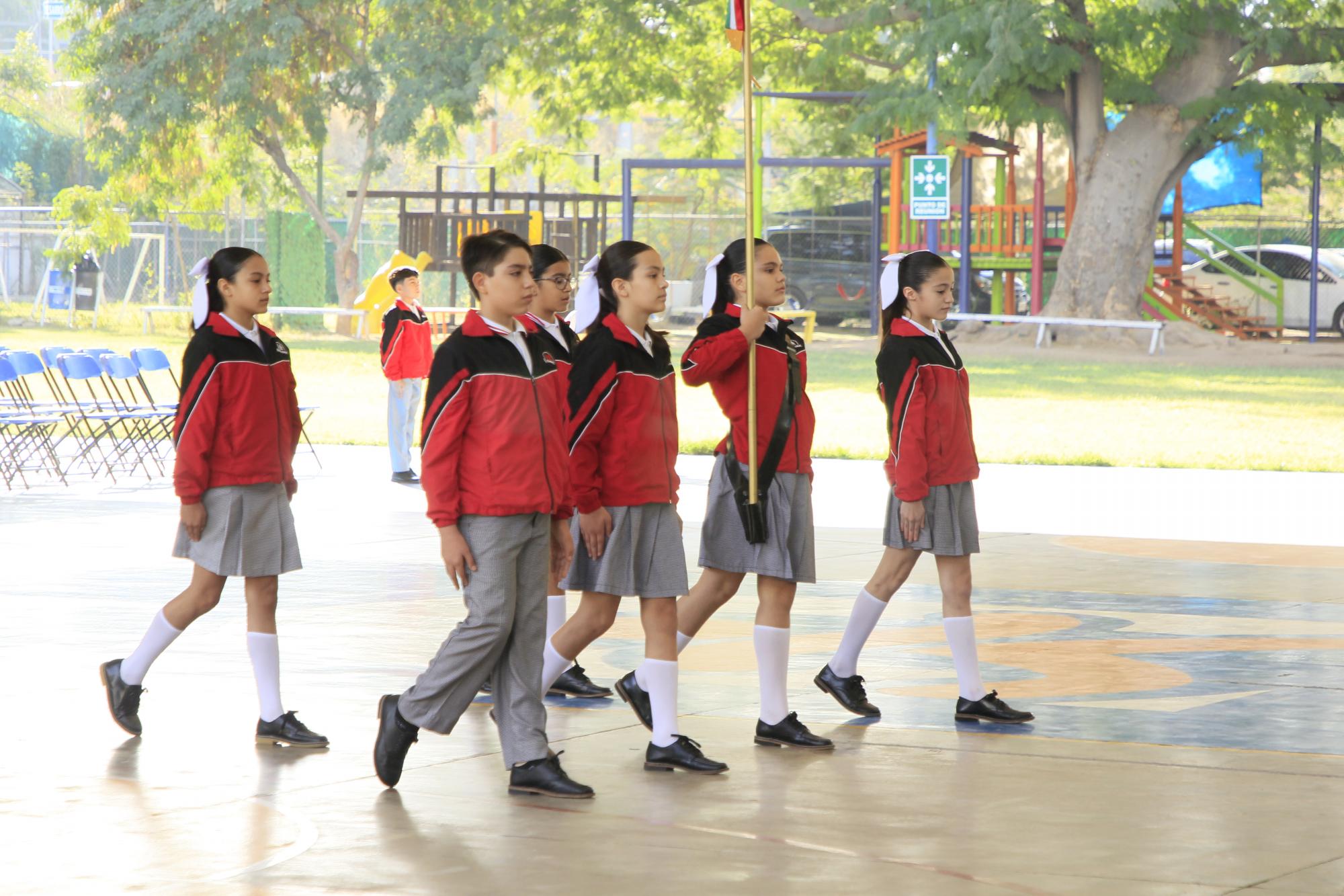 $!Los participantes realizaron una demostración de marchas, pasos, conversiones y saludos reglamentados.