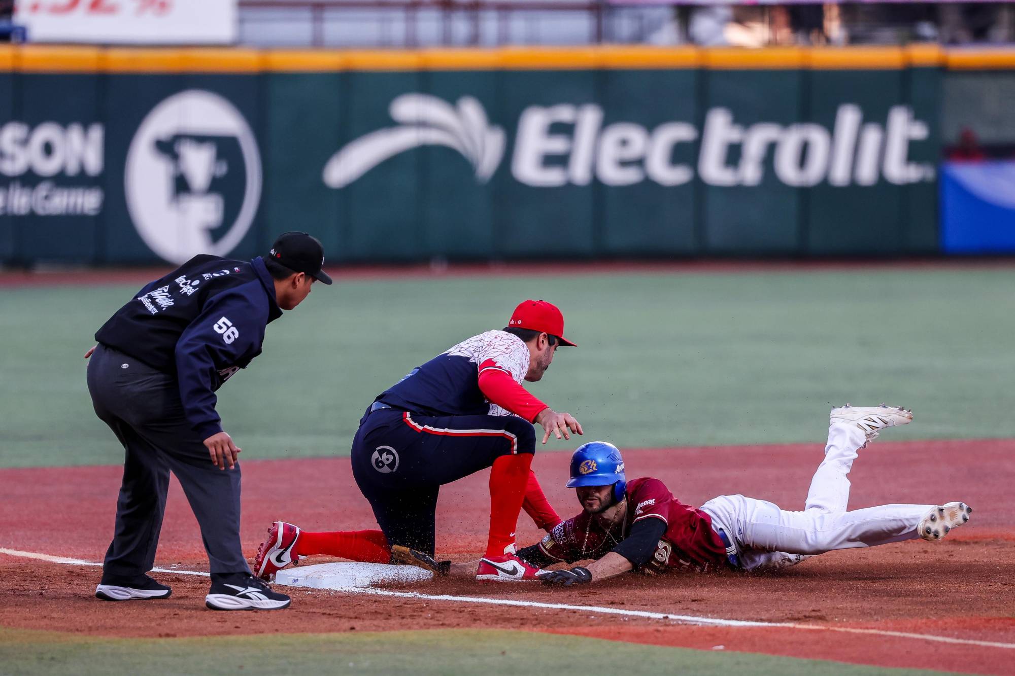 $!Charros pegan primero en semifinales: 5-3 sobre Águilas de Mexicali