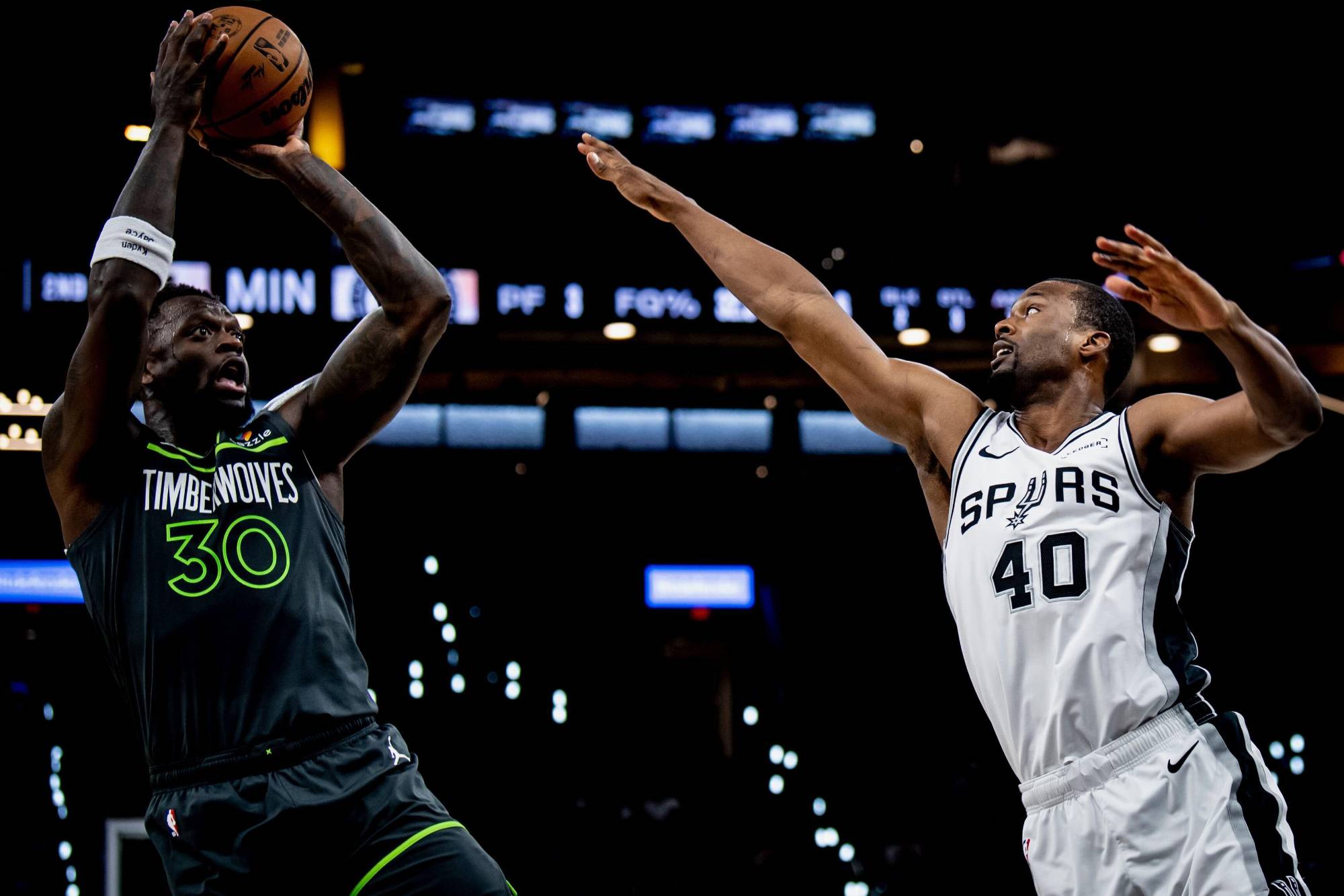 $!Spurs aplastan a Timberwolves y empatan la serie
