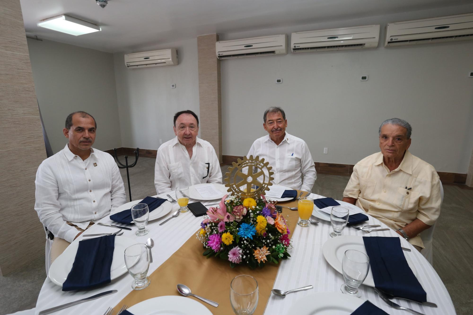 $!Adolfo González, Alfredo Ruelas, José Manuel Jiménez y Felipe Aldrete.