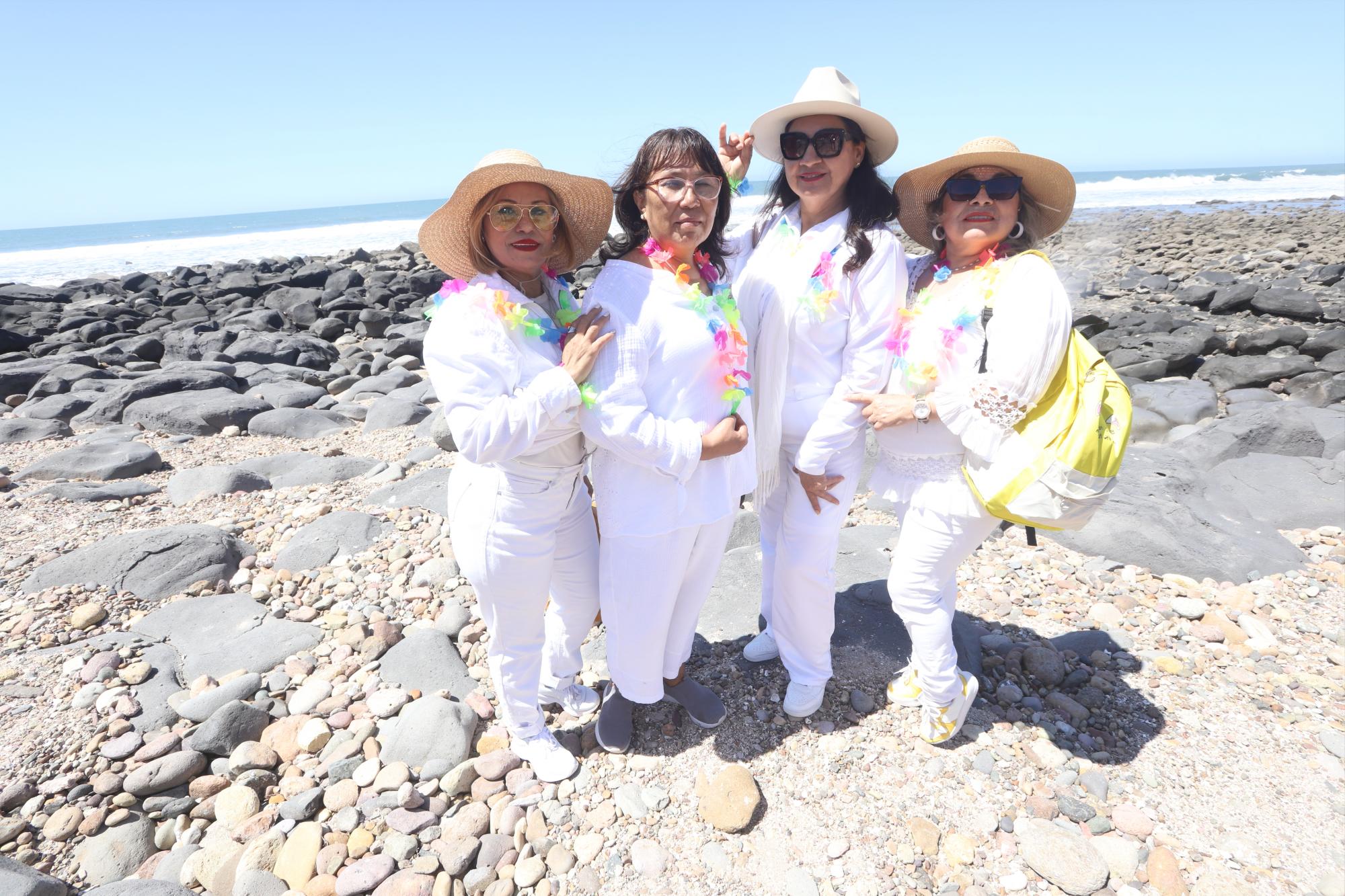 $!Gloria Cardiel, Alma Estrada, Elissa López y Laura Espinoza.
