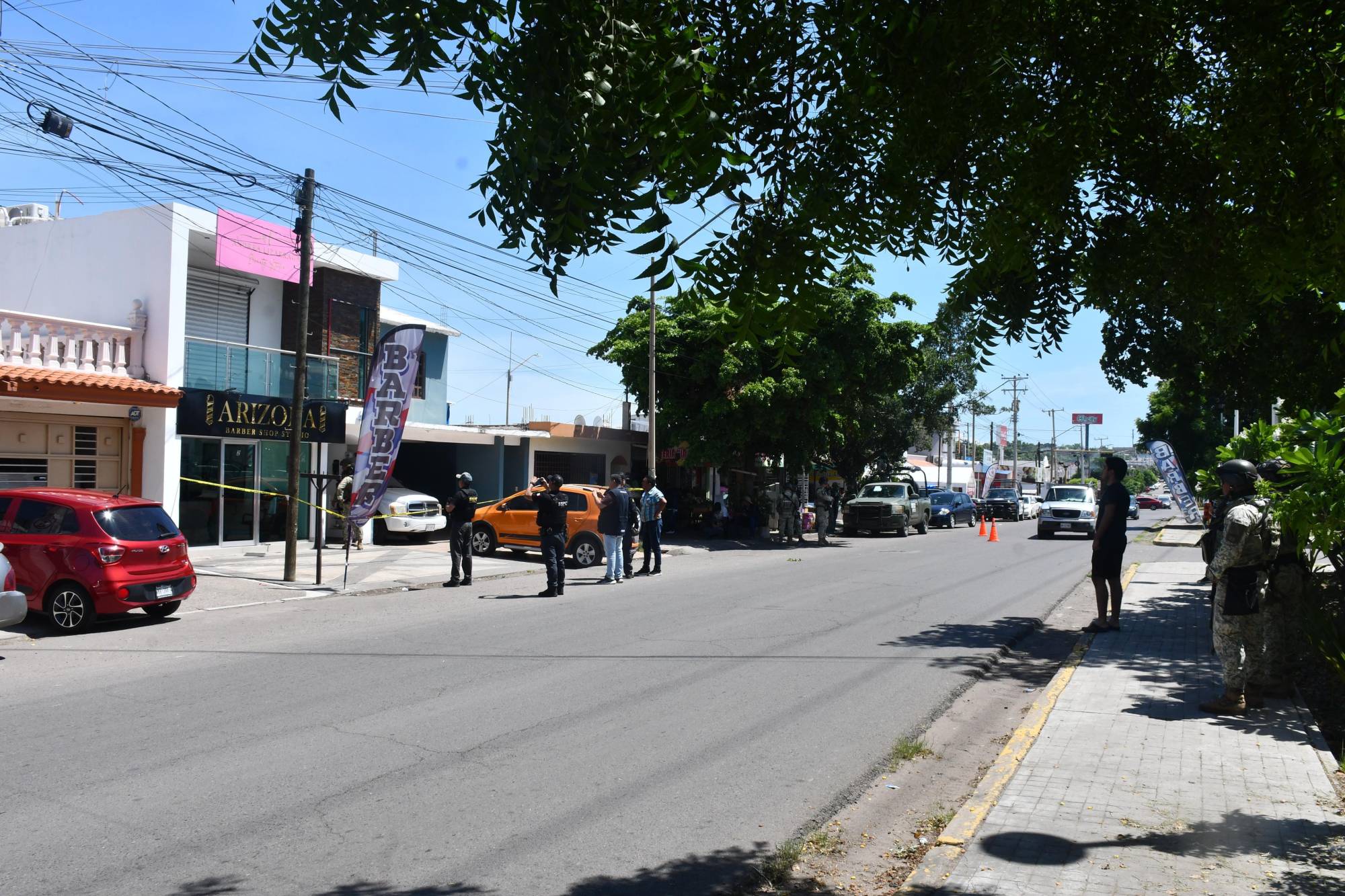 $!Asesinan a Omar Alexander dentro de una barbería del sector Barrancos, en Culiacán
