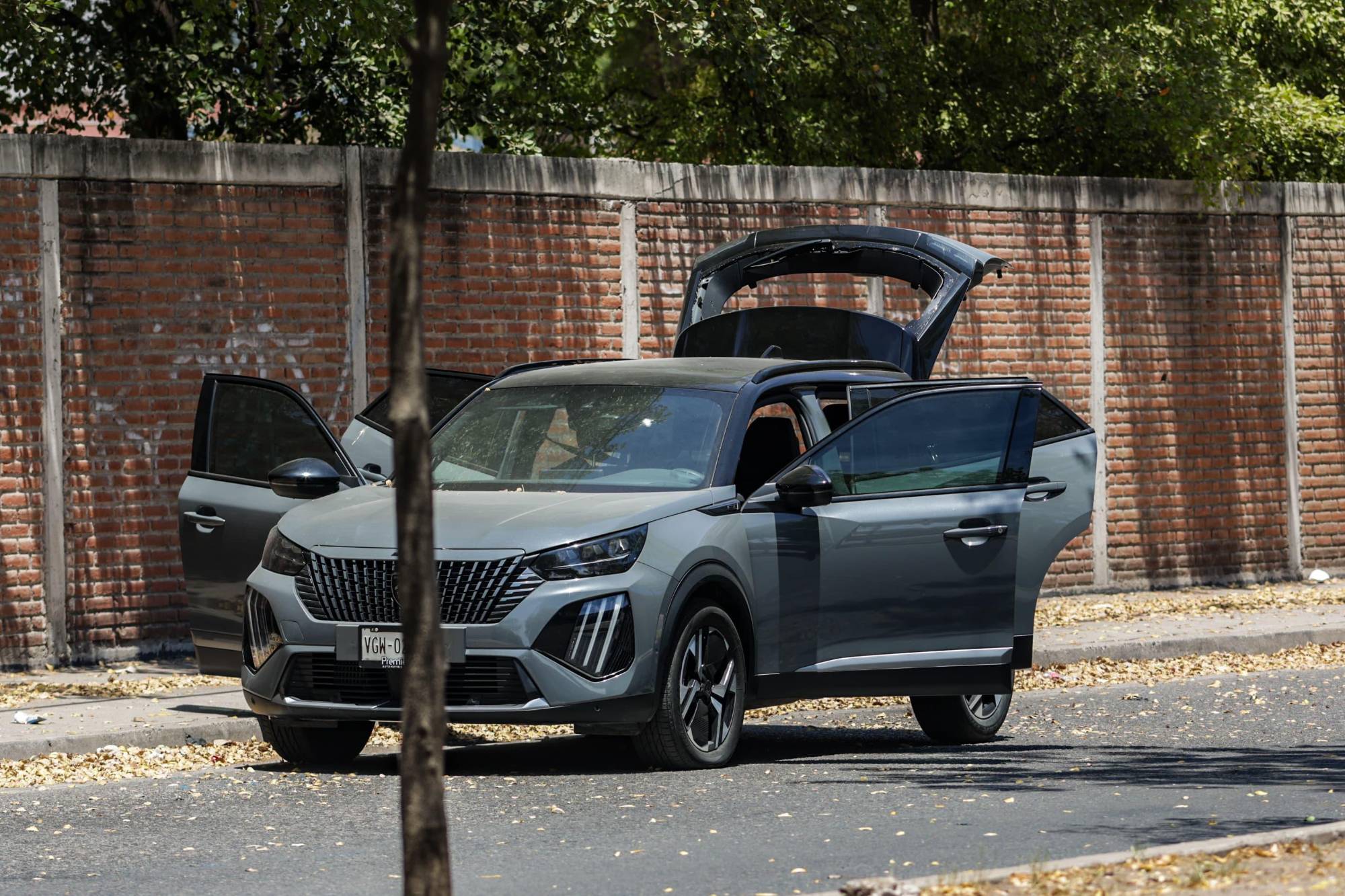 $!Cuatro escuelas tuvieron que suspender clases presenciales dos días por vehículo con explosivos abandonado en Culiacán