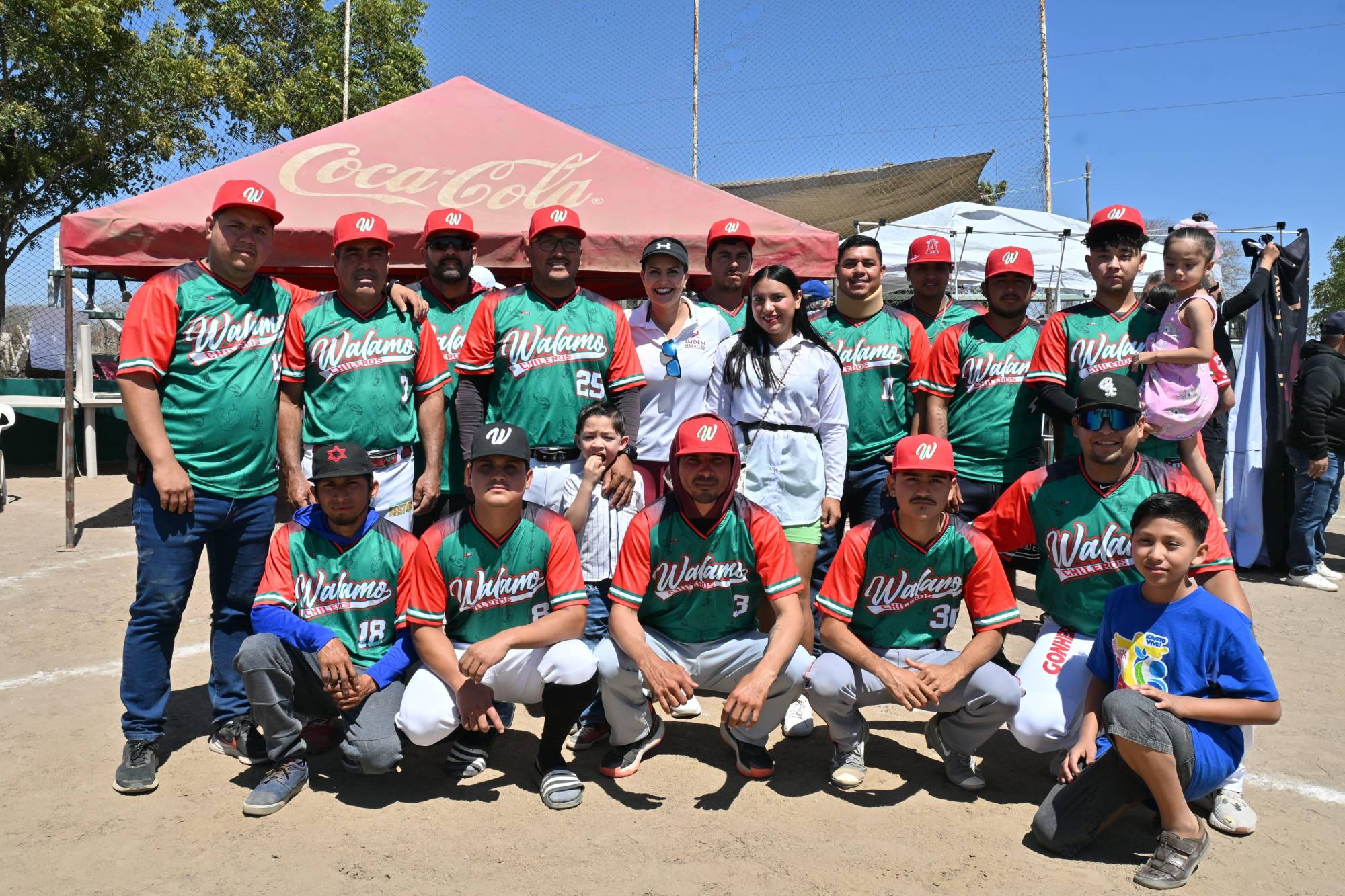 $!Reconocen labor de Lorena Aguilar en la formación de nuevos peloteros, en la comunidad La Amapa