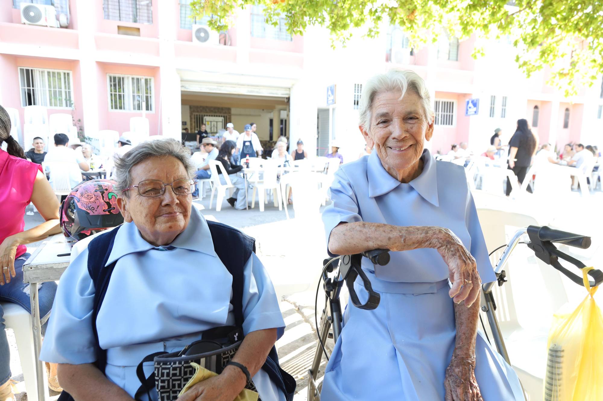 $!Las Hermanas Matilde Tovar y Velia Morales.
