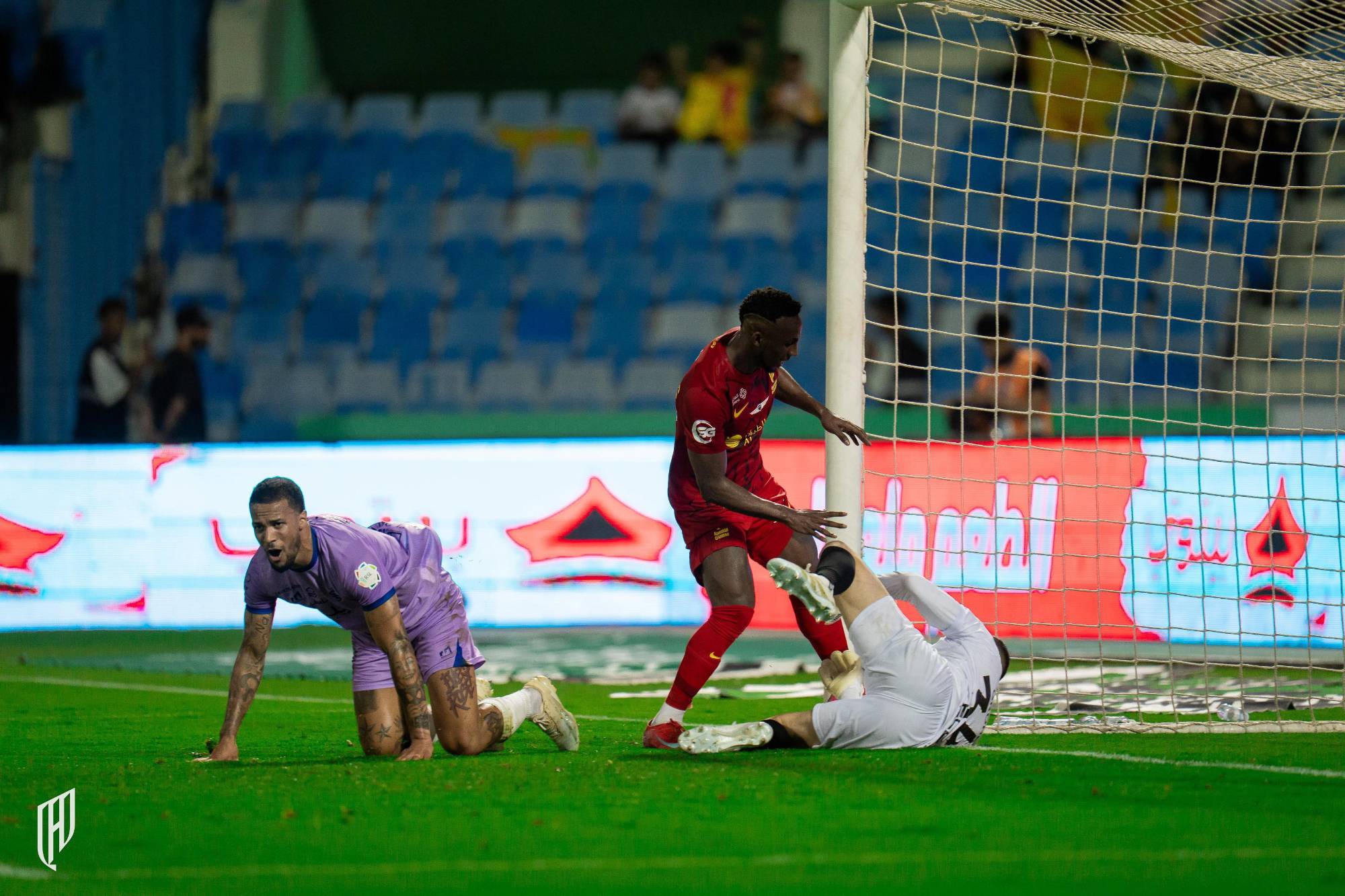$!Con doblete de Julián Quiñones el Al Qadsiah se impone con autoridad