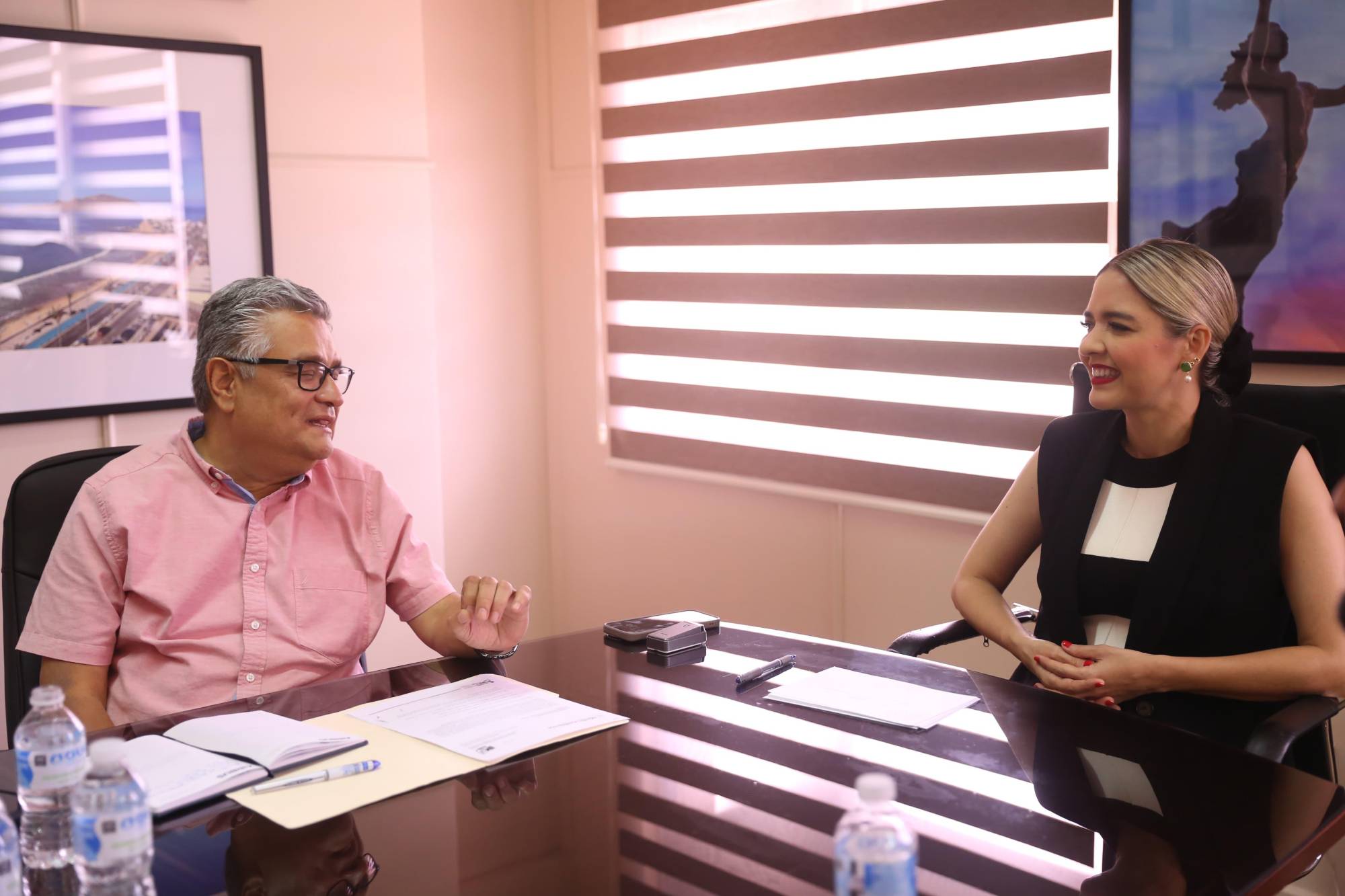 $!Alcaldesa de Mazatlán se reúne con delegado de Semarnat en Sinaloa