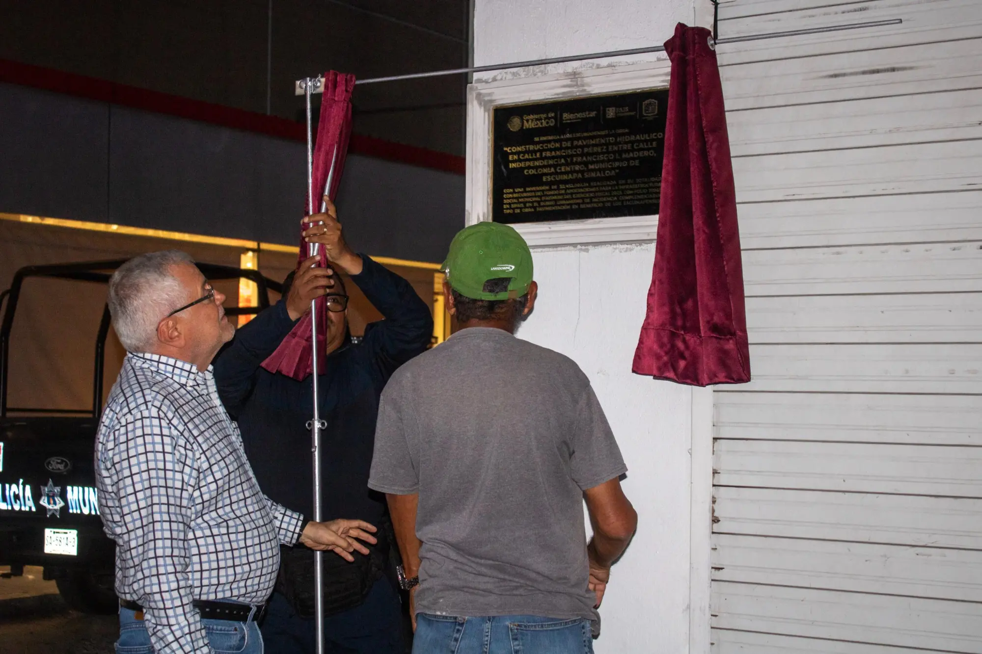 $!Escuinapa entrega pavimento hidráulico en calle Francisco Pérez