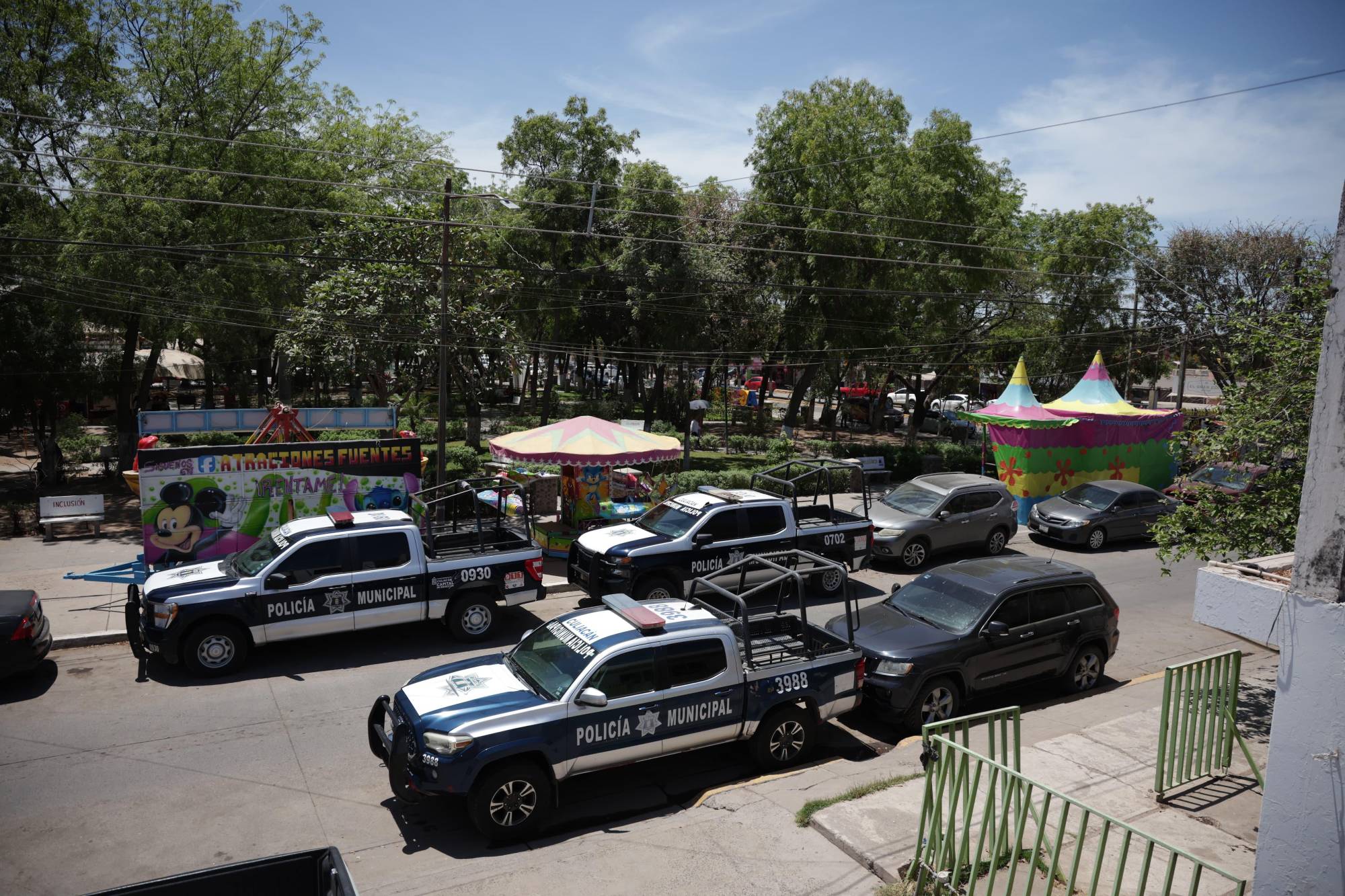 $!Buscan a Ramsés y a Ricardo en Aguaruto; se los llevaron en una patrulla de la Policía Municipal