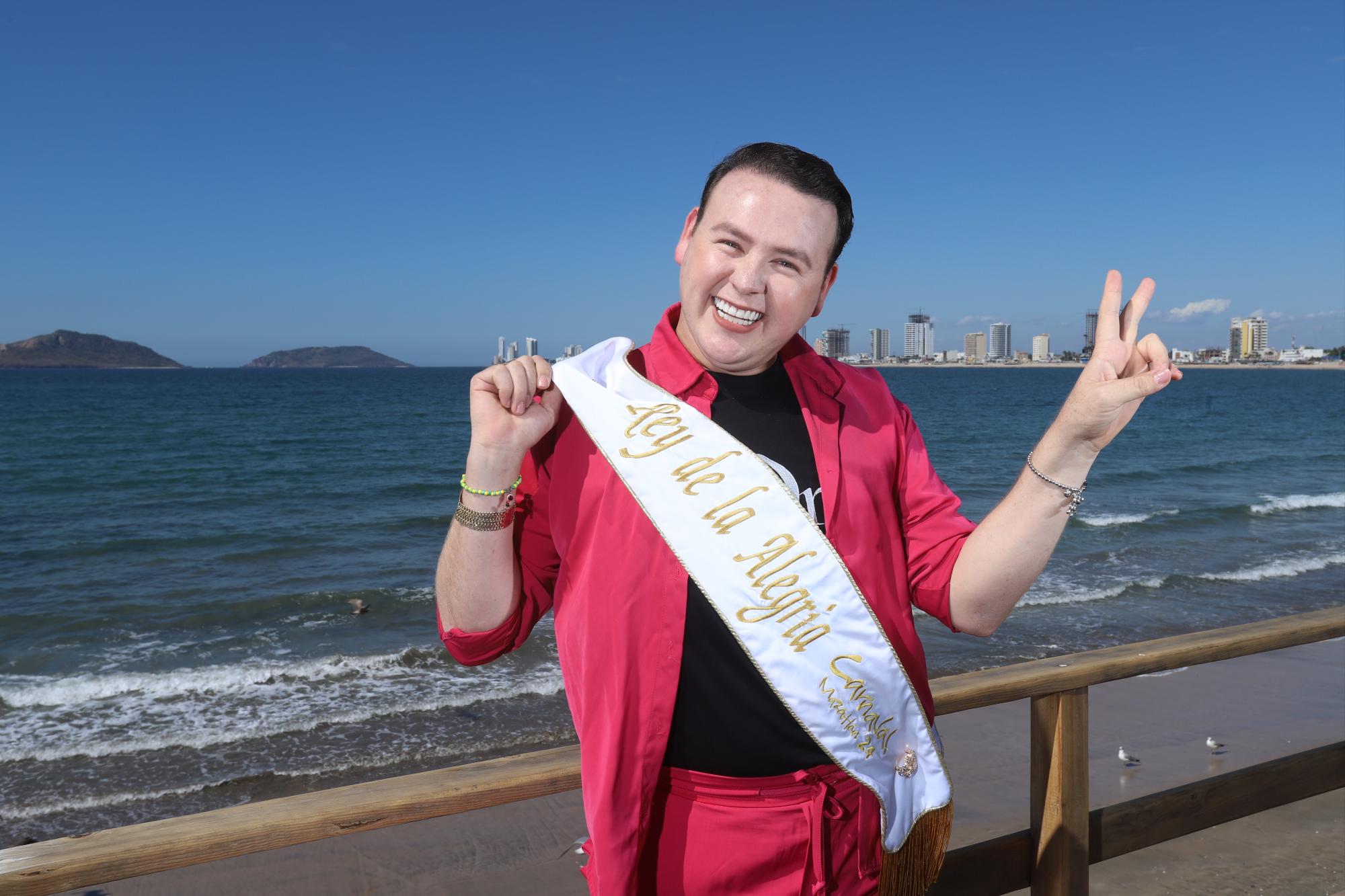 $!Este jueves coronan a Héctor Limón, el ‘Rey del Millón’