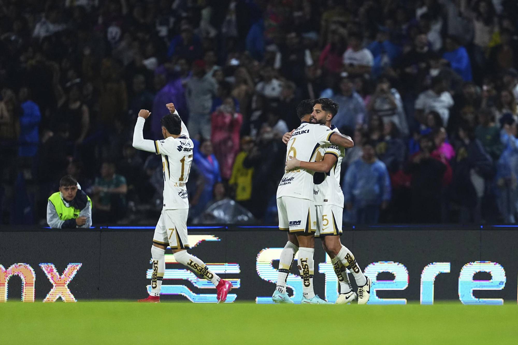 $!Keylor Navas se presenta en CU, pero Pumas empata con Necaxa