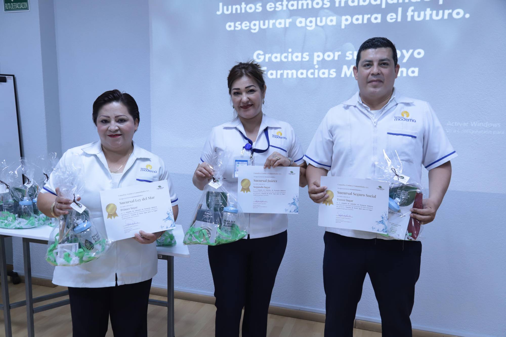 $!Ana María Zepeda, María del Rosario Covarrubias e Ibis Lizárraga.
