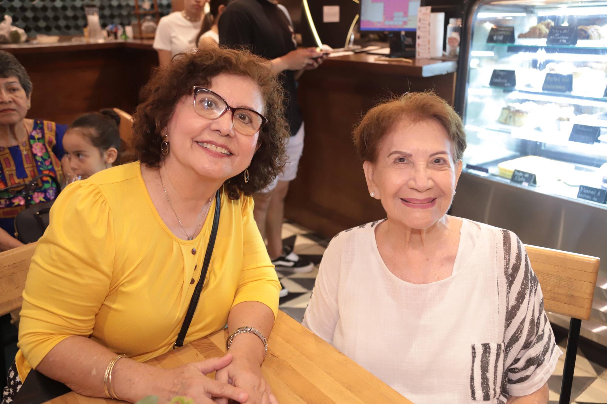 $!Rebeca y Francisca Hernández.