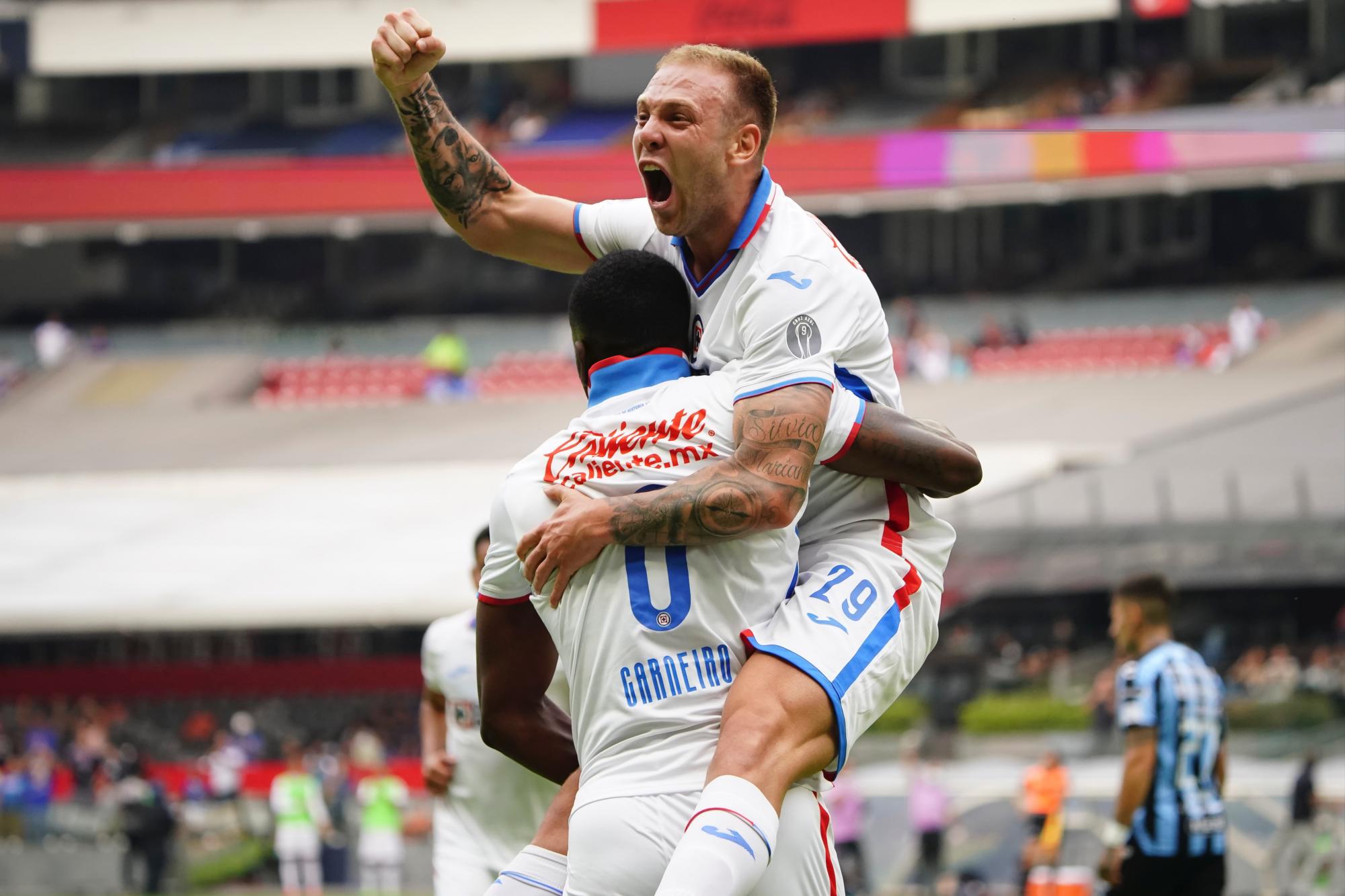 $!Con un hombre menos, Cruz Azul logra su primer triunfo bajo el mando del ‘Potro’ Gutiérrez