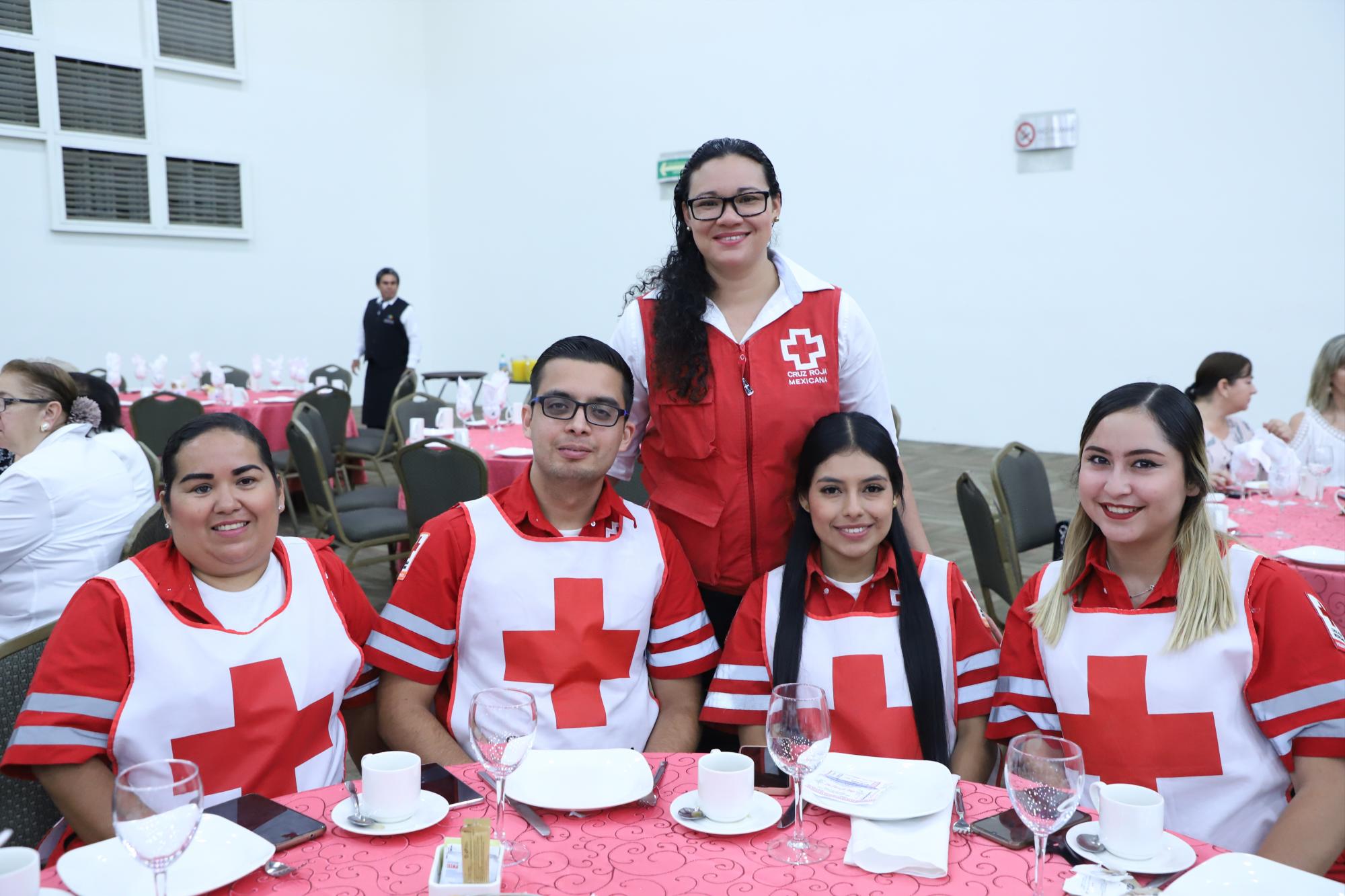 $!Lucero Rodríguez junto a Beneranda Loaiza, Sebastián Atienso Calderón, Niza Rasgado y Fabiola Lozano.
