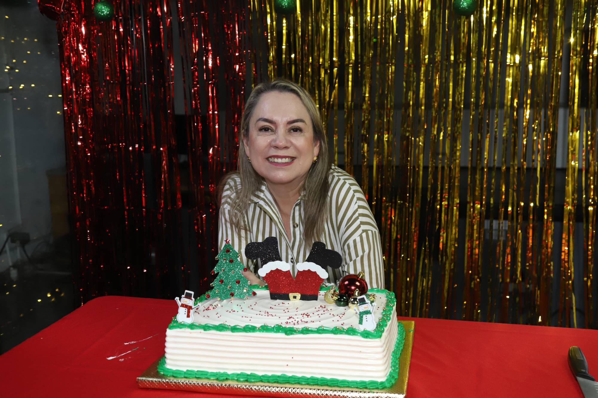 $!Elva Aguirre, una de las cumpleañeras de diciembre en la convivencia.
