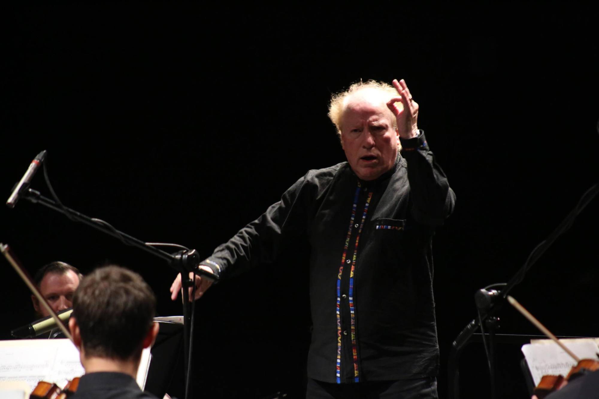 $!El maestro Enrique Diemecke fue el director huésped de este concierto.