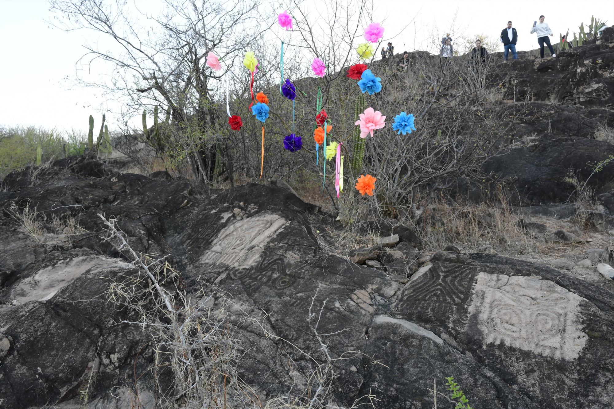 $!En el cerro de Los Chivos, en Tacuichamona, reciben el Equinoccio de Primavera