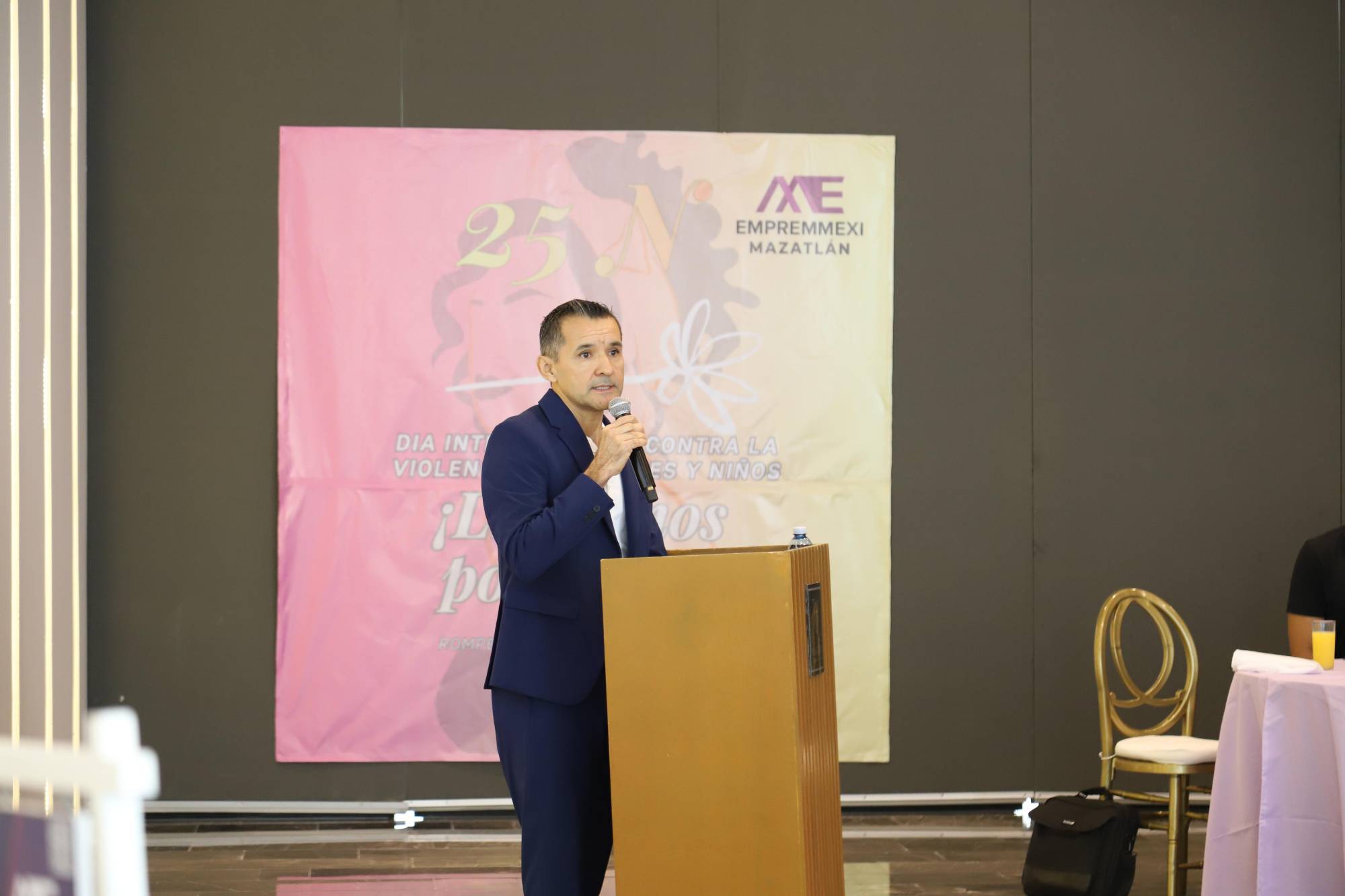 $!Julio César Collantes Zamora durante su mensaje.