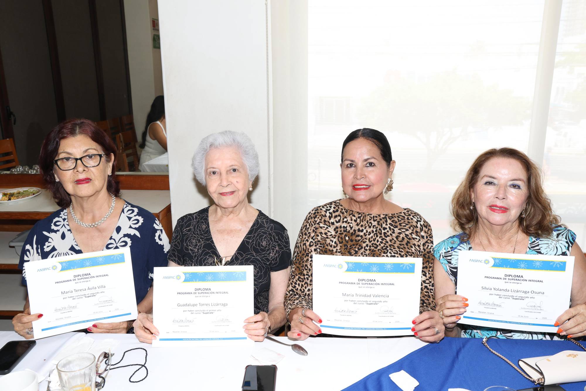 $!María Teresa Ávila, Guadalupe Torres, María Trinidad Valencia y Silvia Yolanda Lizárraga.