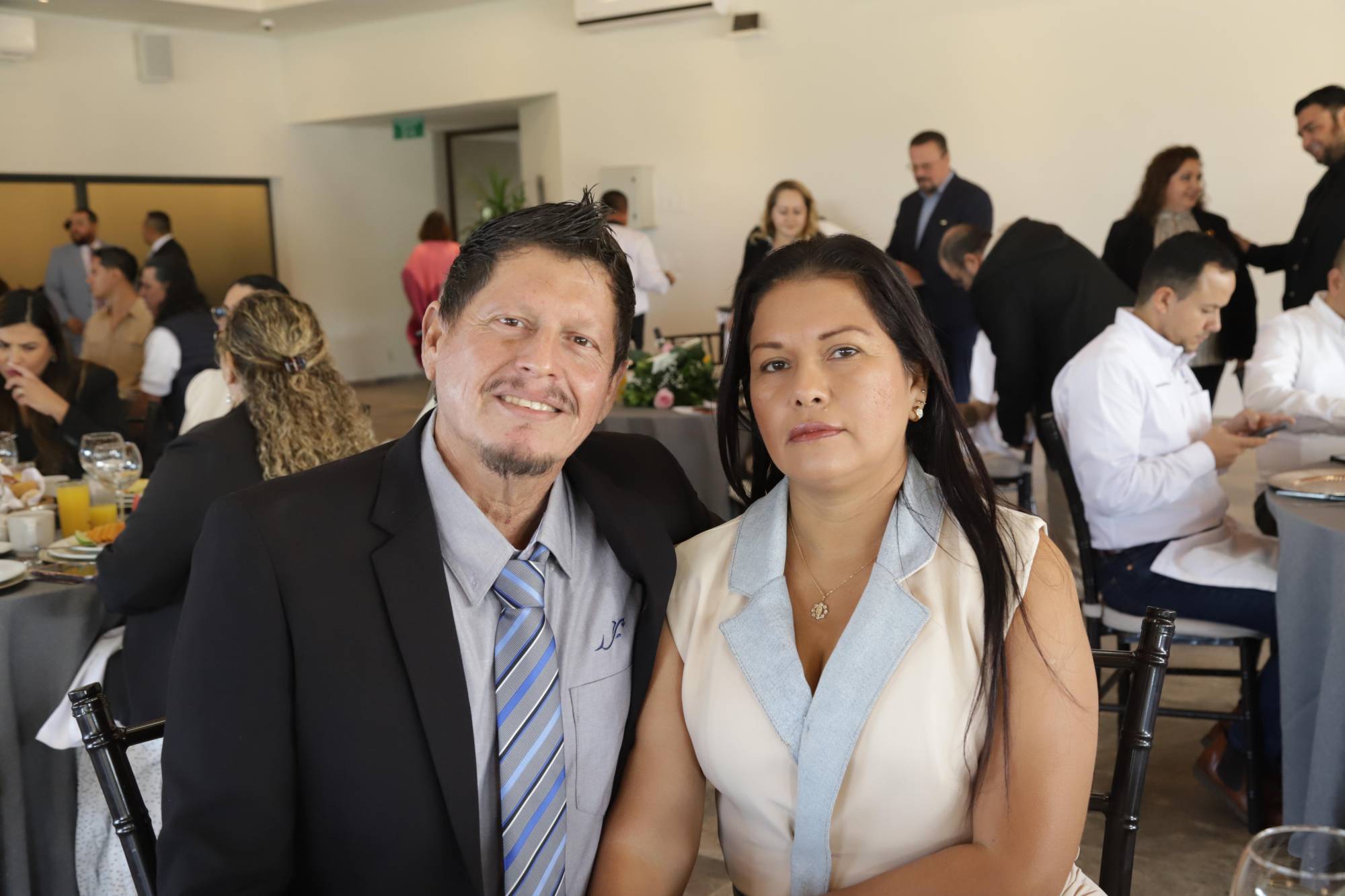 $!Santiago Sagaste y Susana Lira.