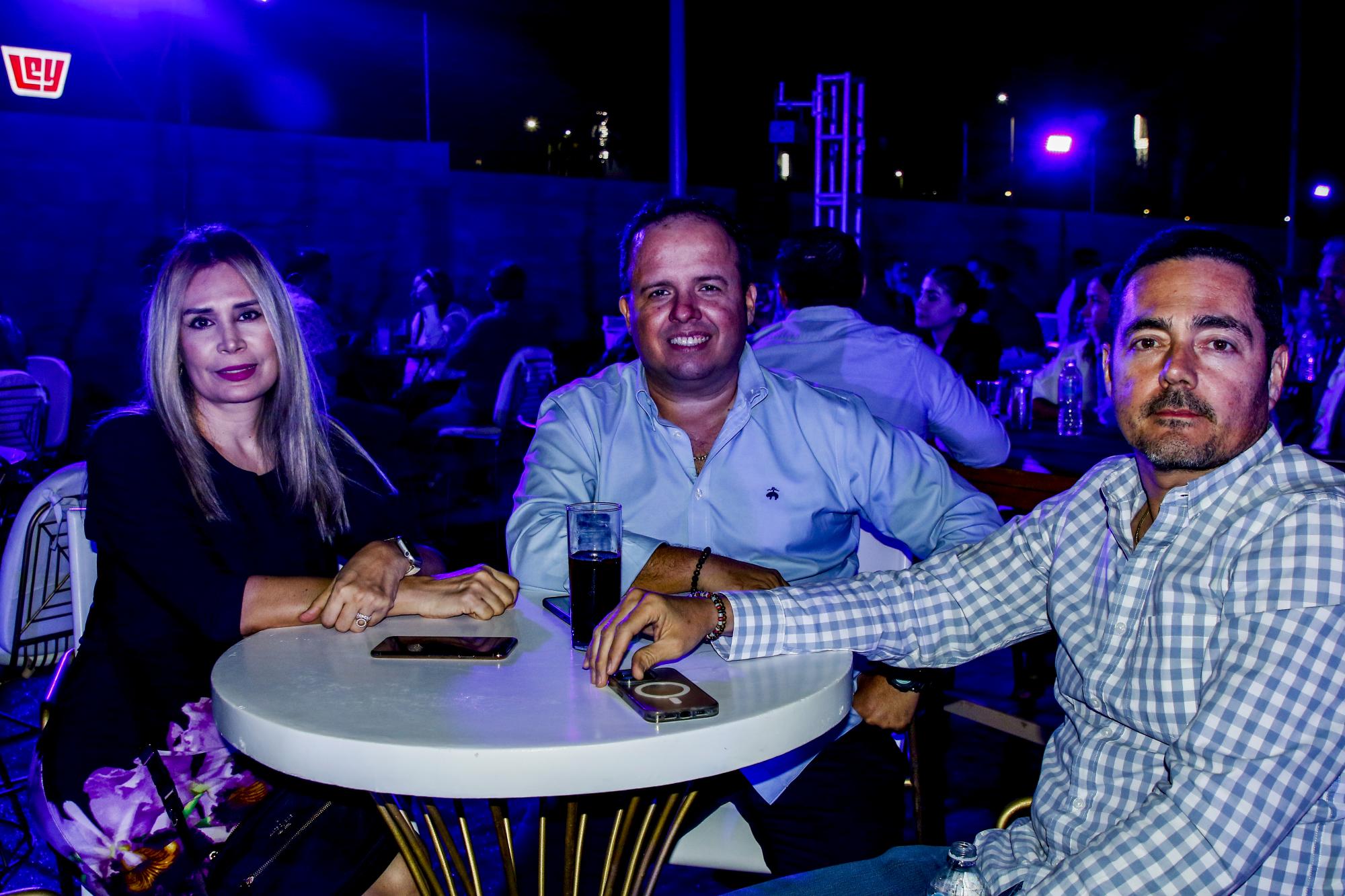 $!Patricia Palazuelos, Octavio Diarte y Gerardo Salcedo.