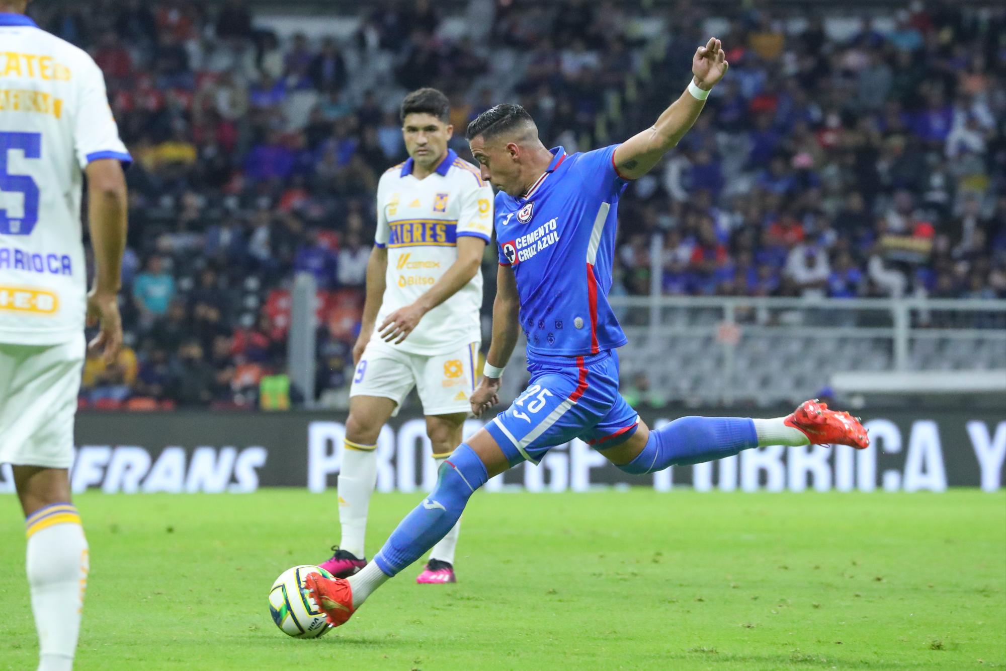 $!Tigres descarrila a la Máquina en el Estadio Azteca