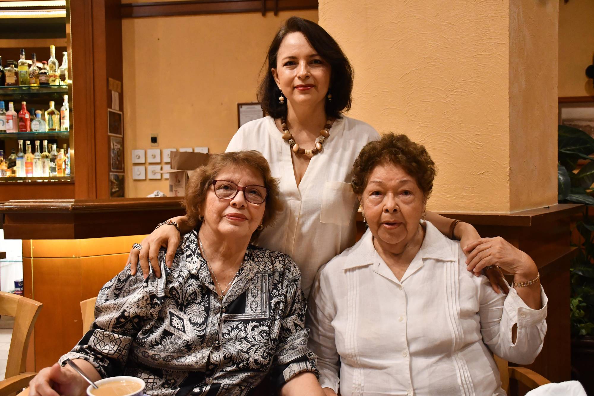 $!Amalia Moreno de Solano, Maria Moreno y Minerva Solano