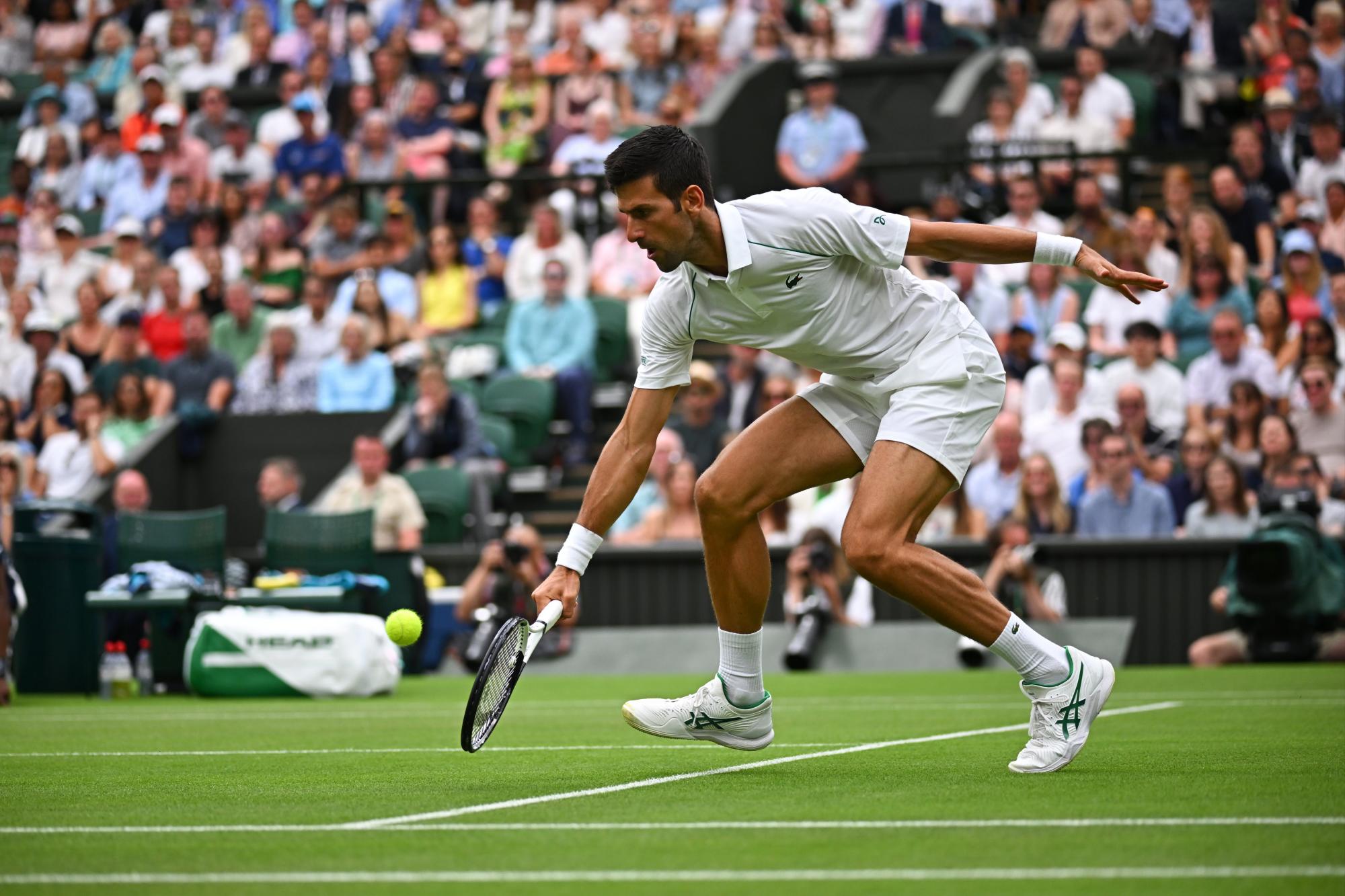 $!Novak Djokovic acelera en Wimbledon y avanza a la siguiente ronda