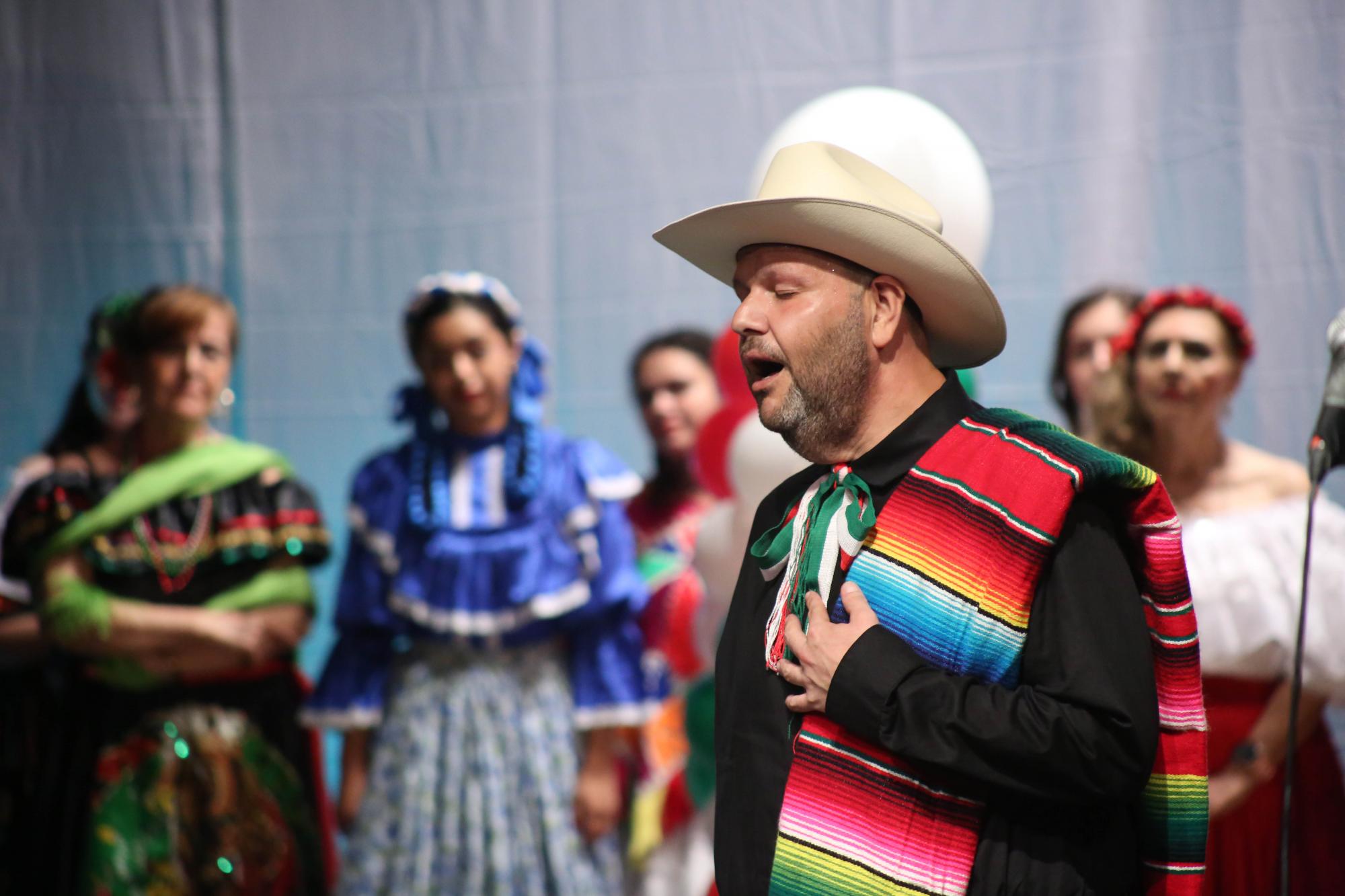 $!Brinda el Coro de Ópera de Sinaloa canto ‘Con sabor a México’