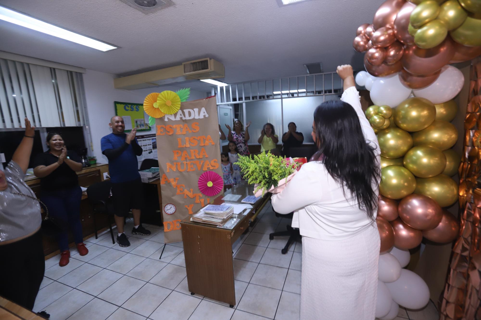 $!Felicitaciones y buenos deseo recibió de sus compañeros de trabajo Nidia Magdalena.