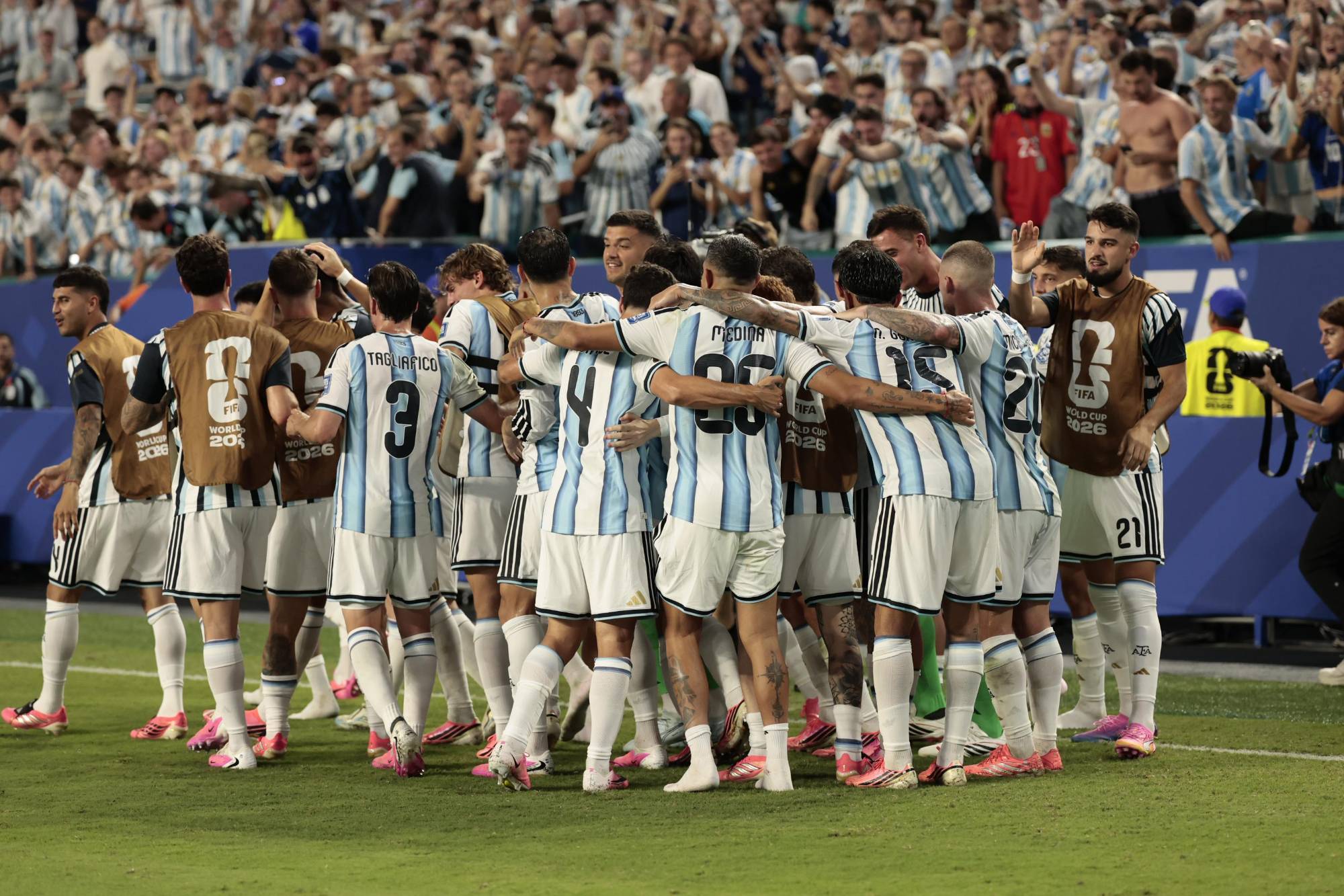 $!Argentina vence a la revelación Cabo Verde tras un duelo de infarto y avanza a octavos