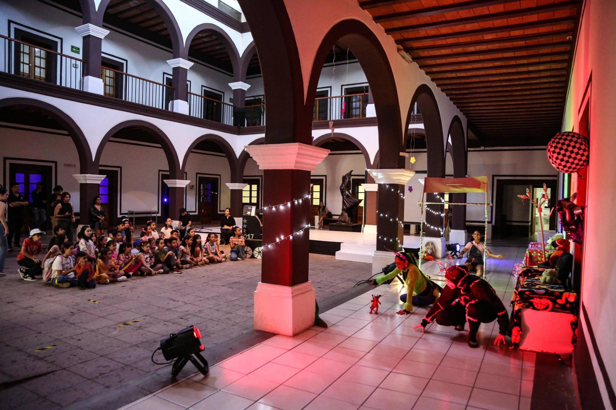 $!La presentación se llevó a cabo en el patio del Centro Sinaloa de las Artes Centenario.