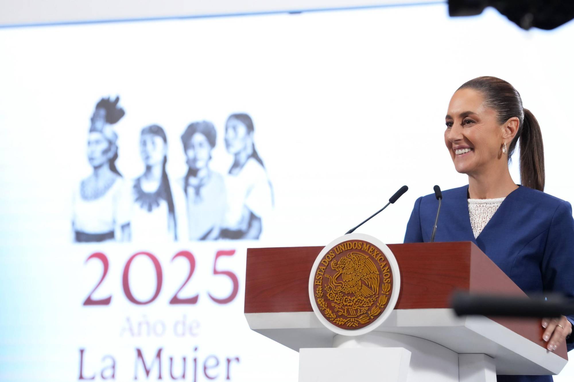 $!Anuncia Sheinbaum decreto para convertir al país en líder de la industria farmacéutica