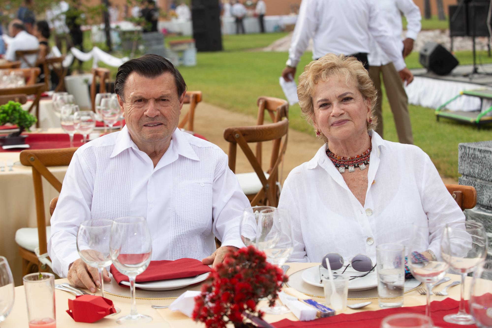 $!Amado Guzmán Wolfskill y Yoya Reynaud de Guzmán.