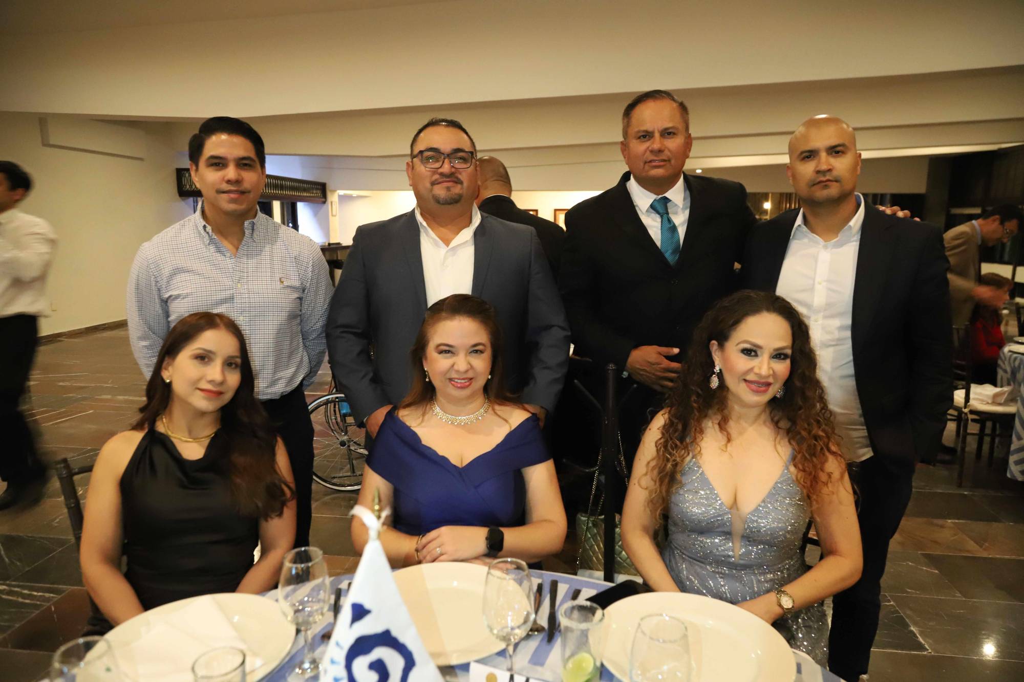 $!Ricardo Legarda, Harvey Domínguez, Hugo Cárdenas, Fernando Arballo, Karely Cárdenas, Paola Álvarez y Diana Chaídez.