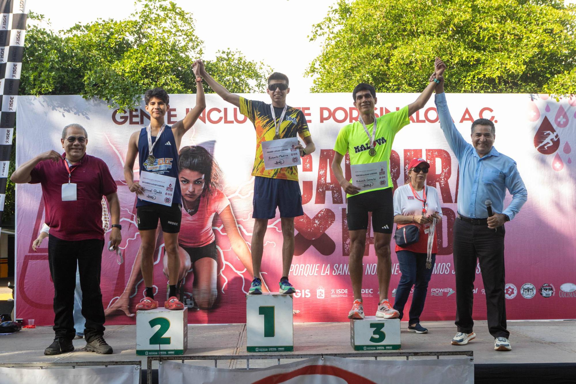 $!Roberto Medina y Abigail Soto conquistan la Carrera por la Vida en Culiacán