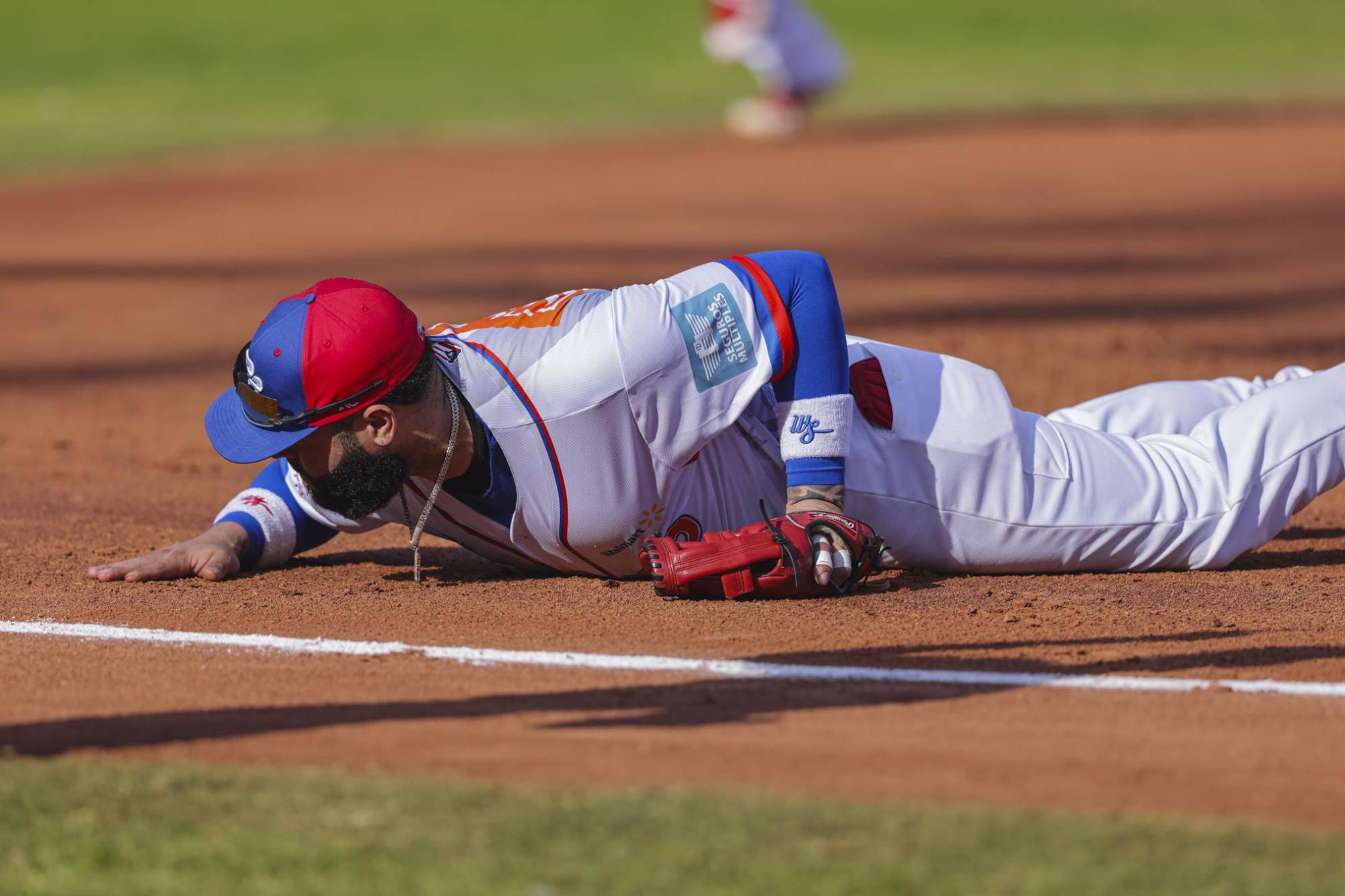 $!A fuerzas de batazos, Venezuela supera a Puerto Rico