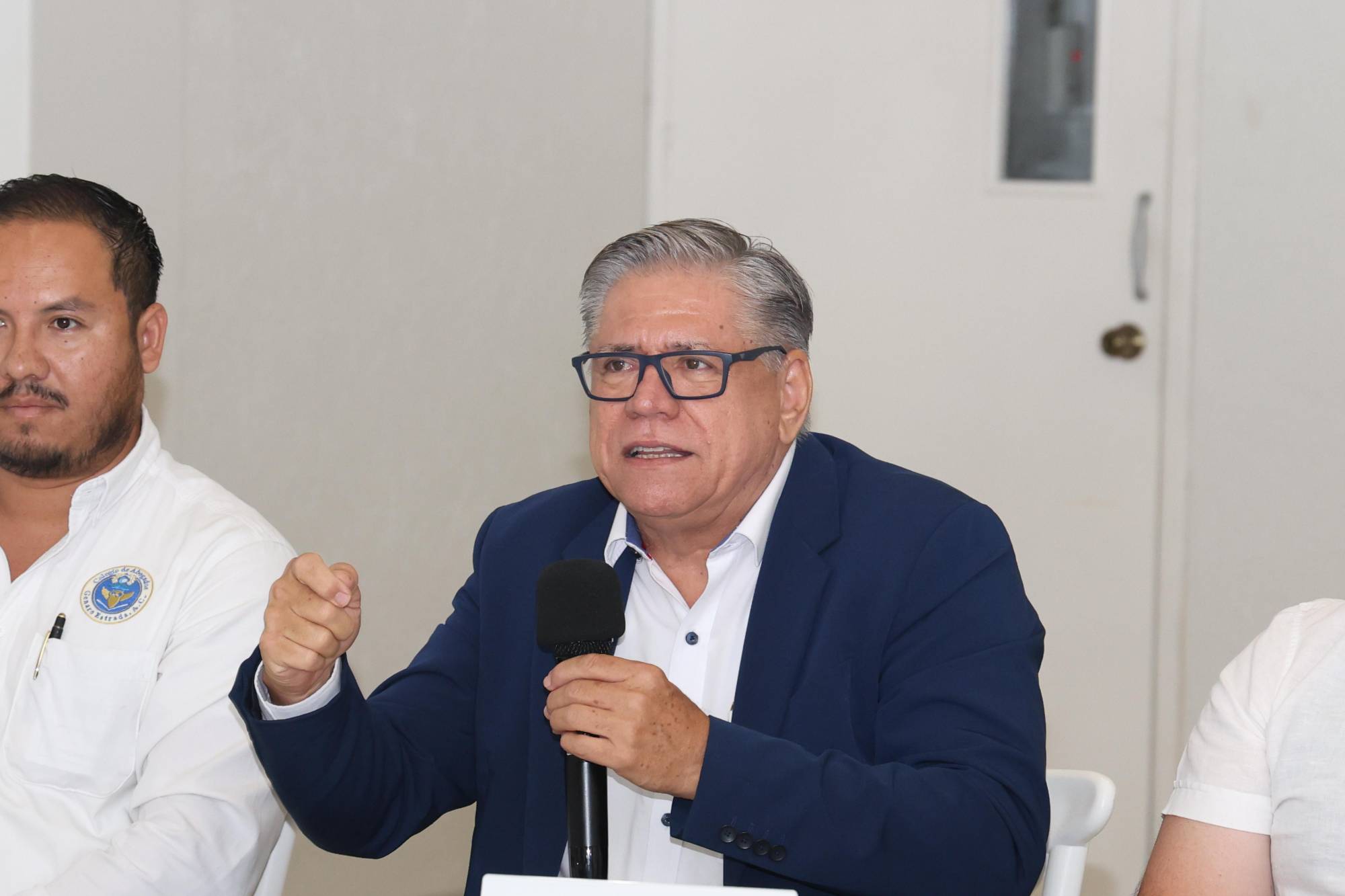 $!El Magistrado Héctor Samuel Torres Ulloa comparte sus conocimientos con profesionales y estudiantes de Derecho.
