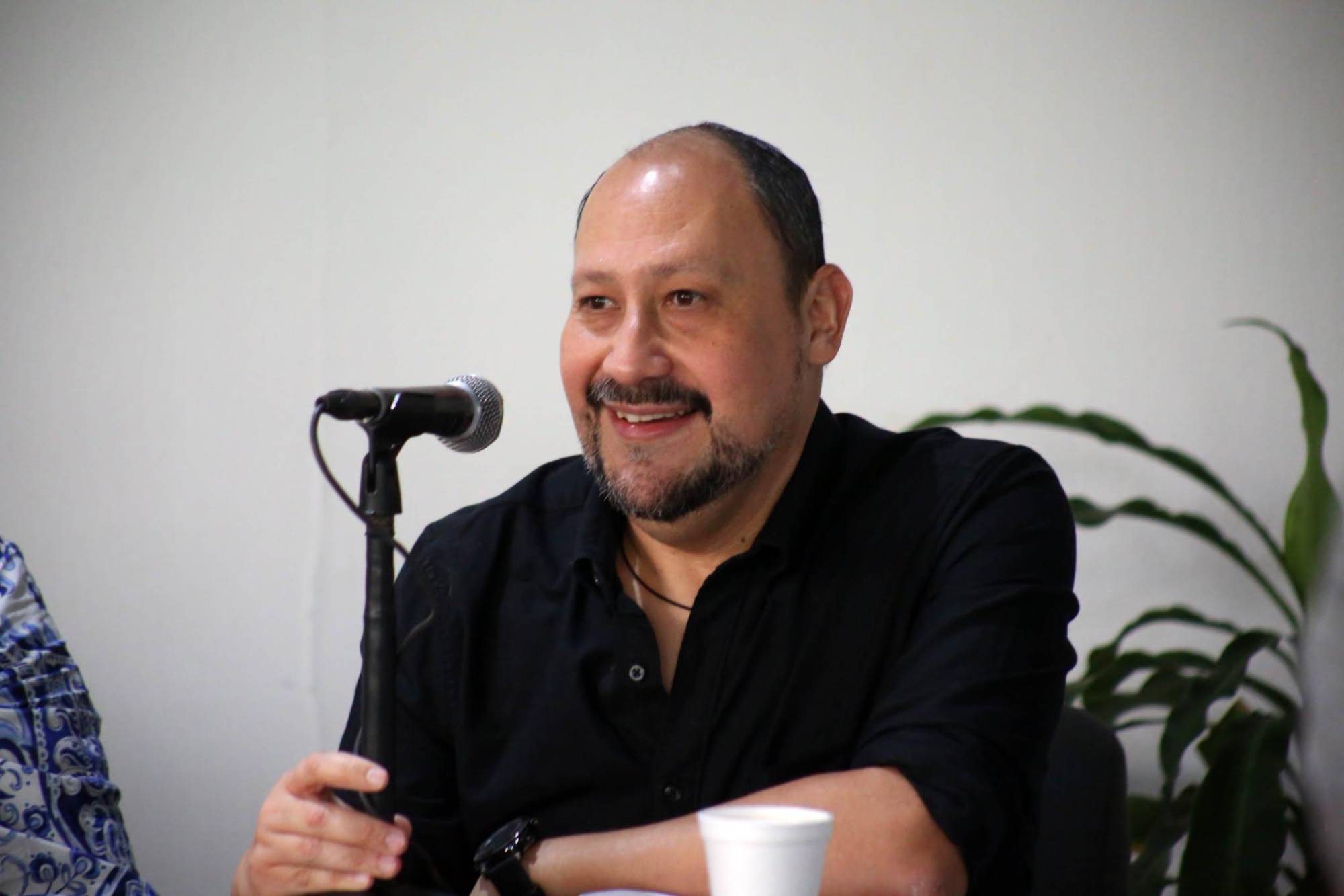 $!Alan Mimiaga y los demás ponentes, coincidieron en que el cine representa una herramienta para la construcción de la memoria y la identidad local.