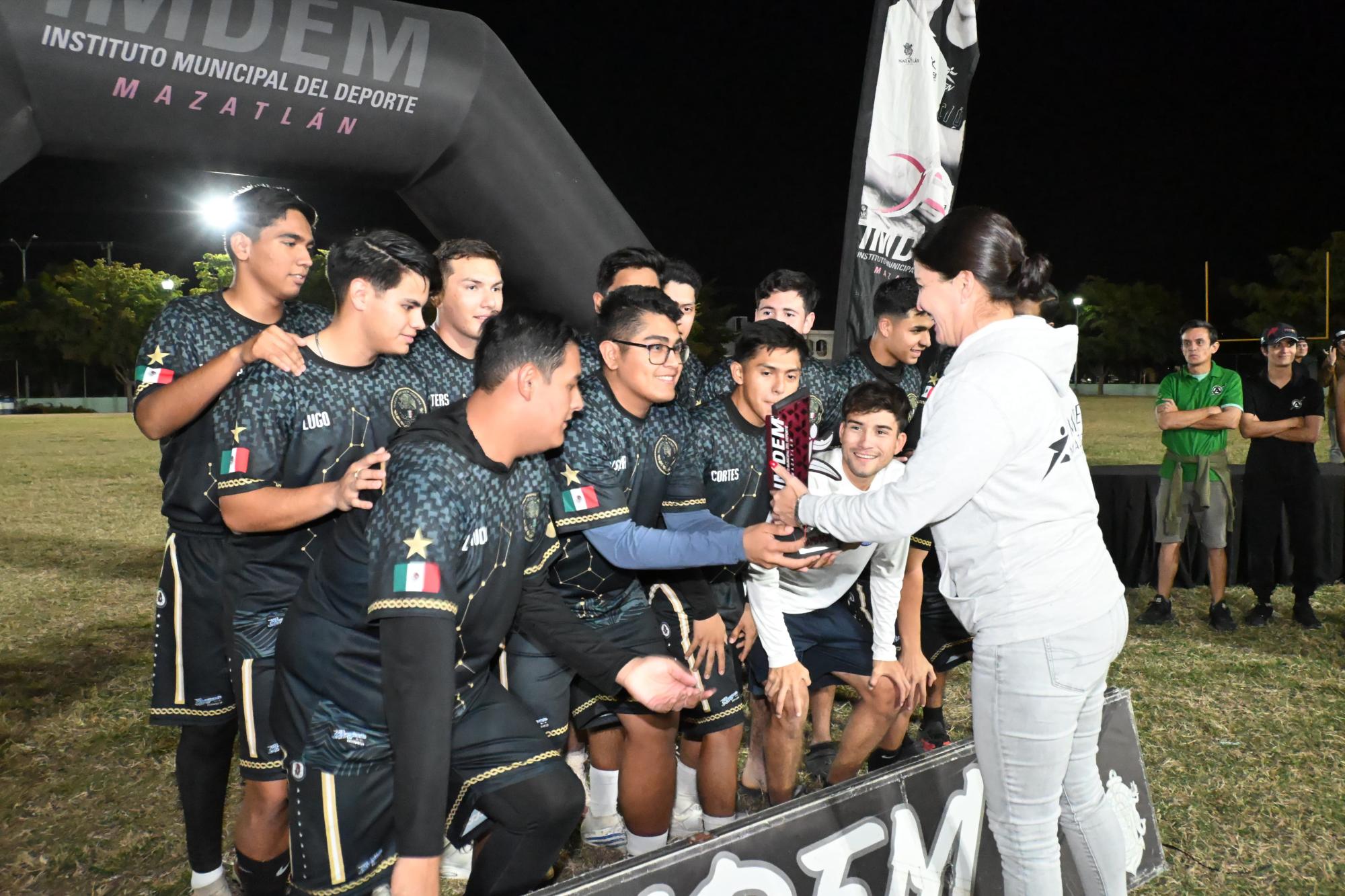 $!Se imponen Aztecas y Náutica, en el Tochito Flag Maz 2024-2025