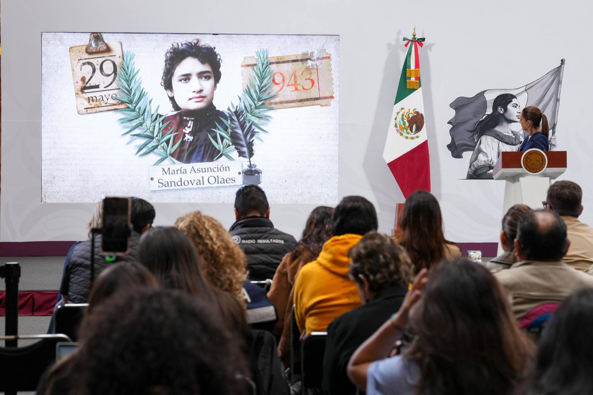 $!Anuncia Sheinbaum decreto para convertir al país en líder de la industria farmacéutica